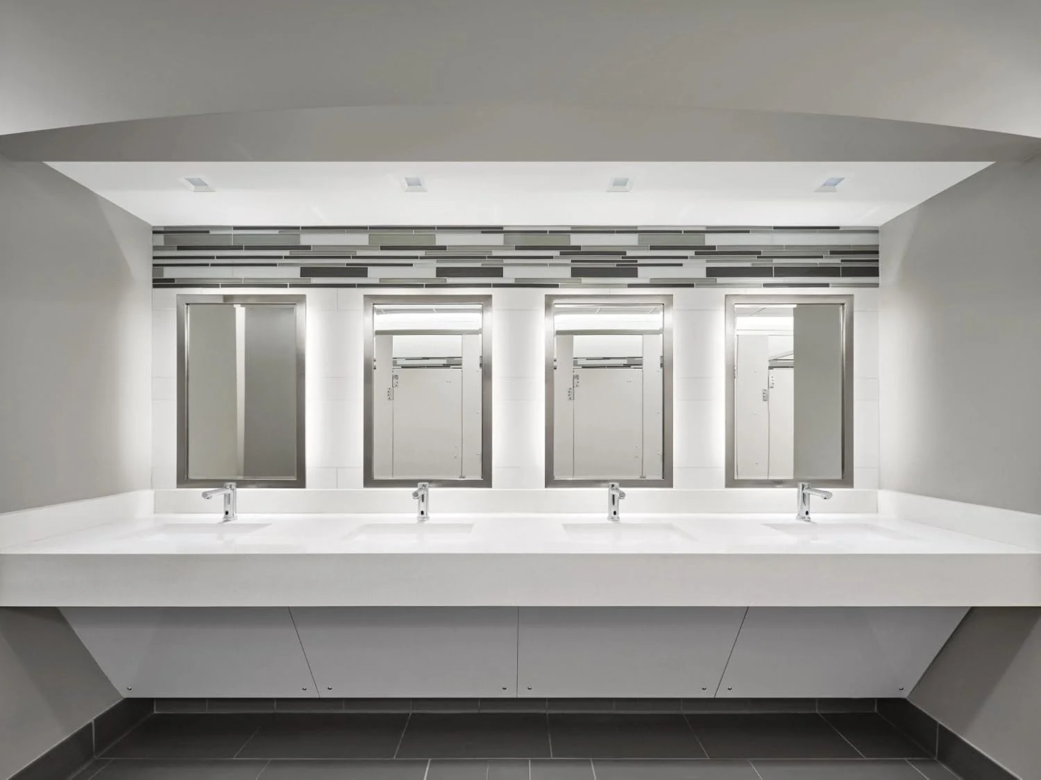 شیر روشویی الکترونیکی بدون لمس Moen 8559 Align M-Power، کروم