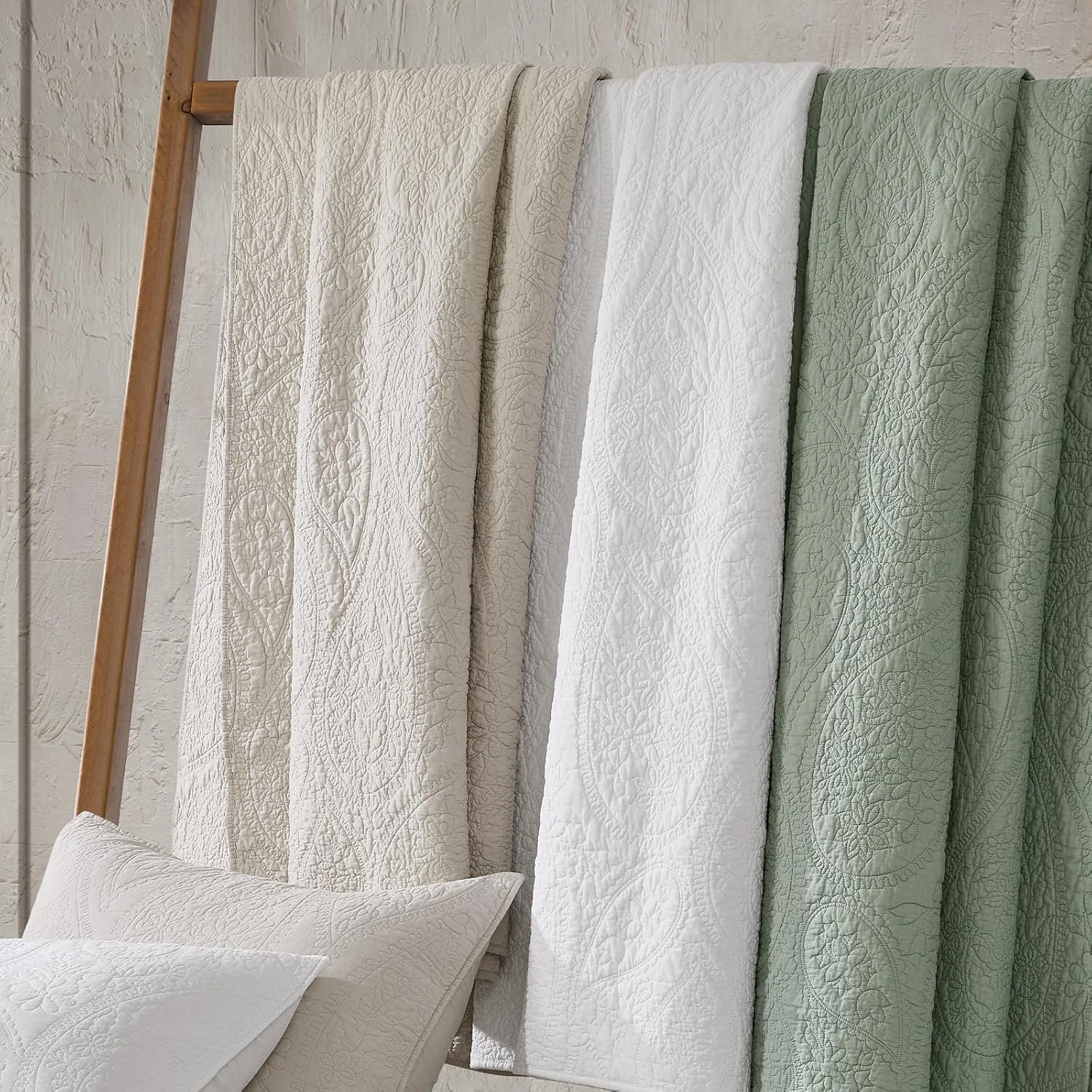 ست روتختی کالیفرنیا کینگ سایز پالاسیو با طرح بته جقه سبز مریم گلی، 100% پنبه، شامل لحاف و 2 روبالشی، طرح بوهو، مناسب خانه های روستایی، روتختی نرم و قدیمی، مناسب تمام فصول، 3 تکه