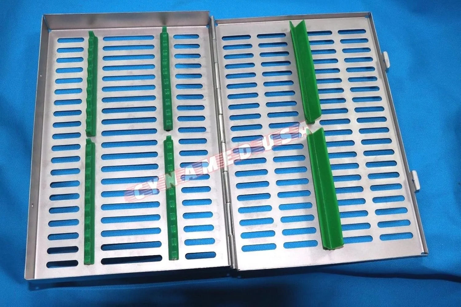 جعبه کاست استریلیزاسیون اتوکلاو دندانپزشکی سینامد آمریکا، استیل ضد زنگ آلمانی، مناسب برای 20 ابزار، سبز جعبه کاست استریلیزاسیون اتوکلاو دندانپزشکی سینامد آمریکا، استیل ضد زنگ آلمانی، مناسب برای 20 ابزار، سبز