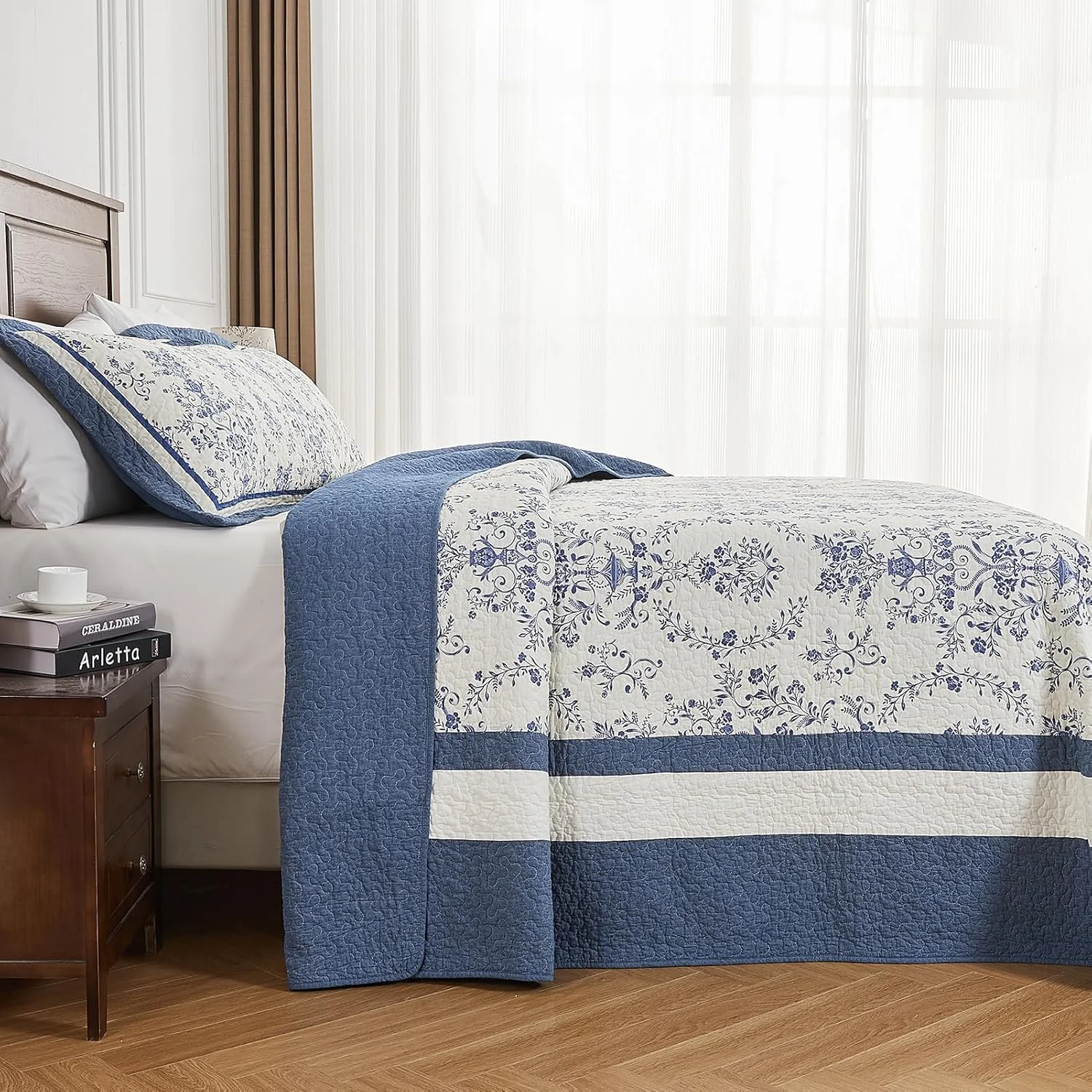 روتختی بزرگ پنقوشان 325x305 سانتی‌متر، 100% پنبه، مناسب تخت کالیفرنیا کینگ، طرح گل و بوته برگشت‌پذیر، مناسب سبک خانه‌های روستایی، ست روتختی لحافی بزرگ و سبک، آبی سرمه‌ای