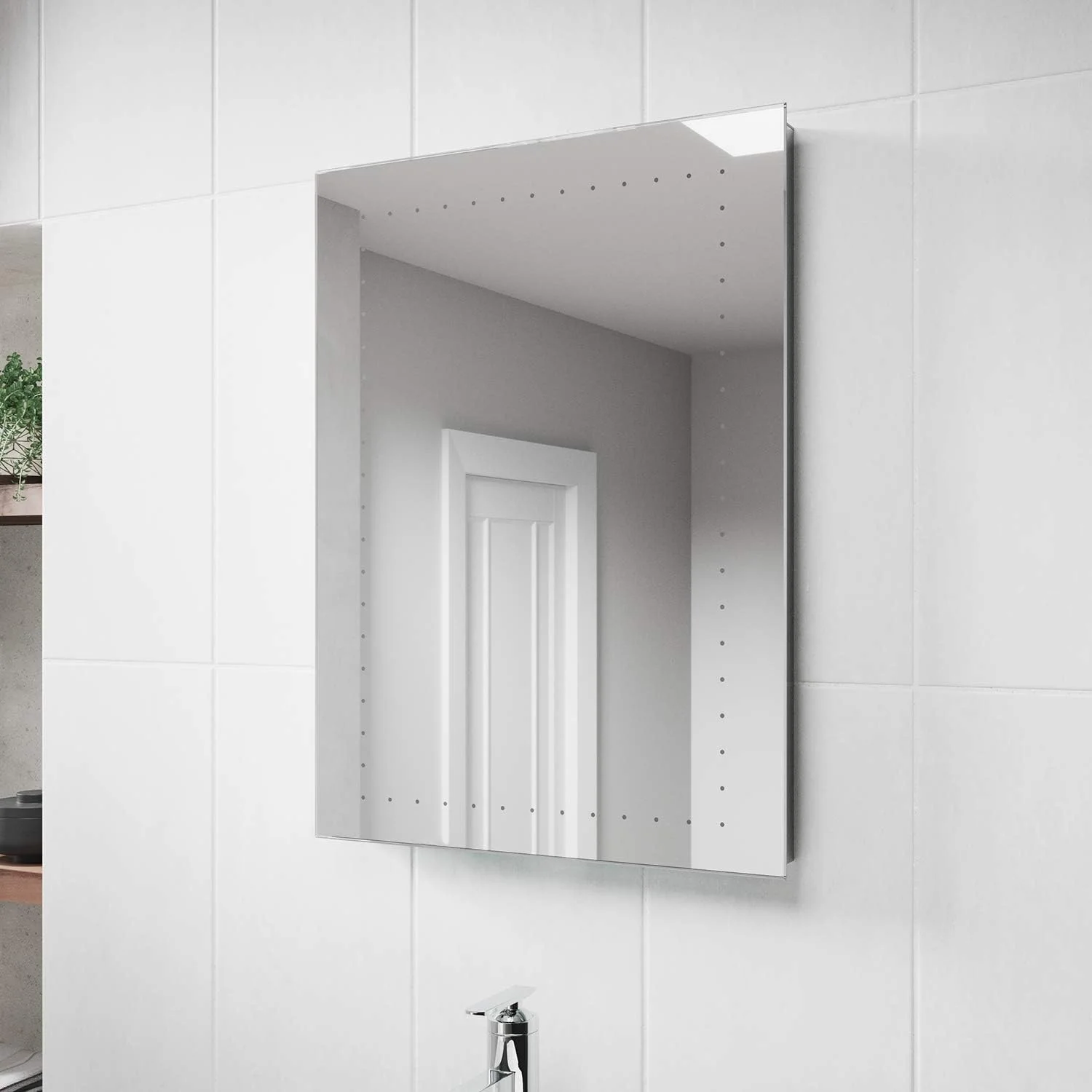 آینه حمام آویز LED دار مدل مایا Pebble Grey™ | با باتری کار می کند | 600 x 800 | دارای استاندارد IP44 آینه حمام آویز LED دار مدل مایا Pebble Grey™ | با باتری کار می کند | 600 x 800 | دارای استاندارد IP44