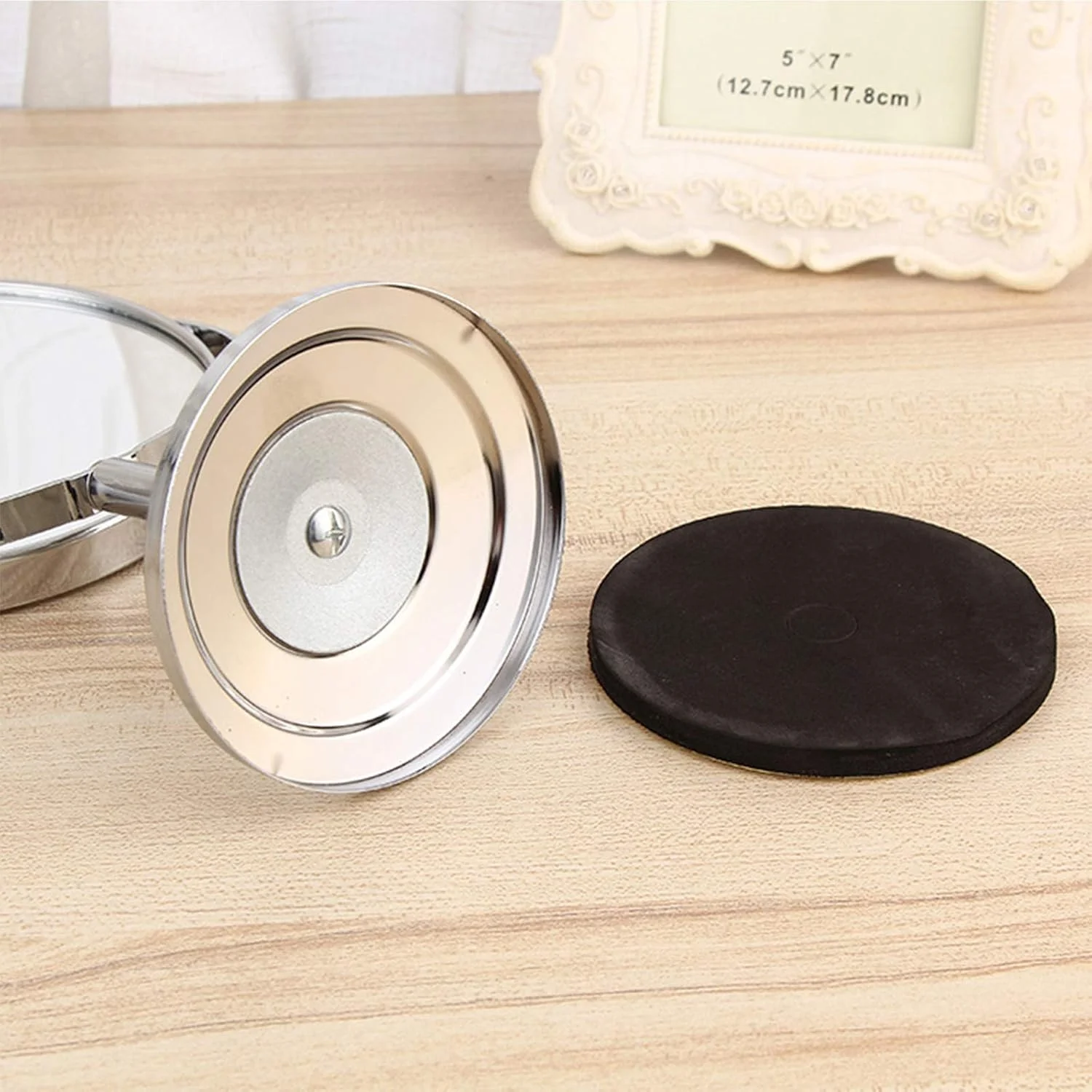 آینه آرایشی رومیزی PINKZIO، دو طرفه بزرگنمایی 1X و 3X با چرخش 360 درجه برای حمام یا اتاق خواب، روکش کروم، نقره ای آینه آرایشی رومیزی PINKZIO، دو طرفه بزرگنمایی 1X و 3X با چرخش 360 درجه برای حمام یا اتاق خواب، روکش کروم، نقره ای