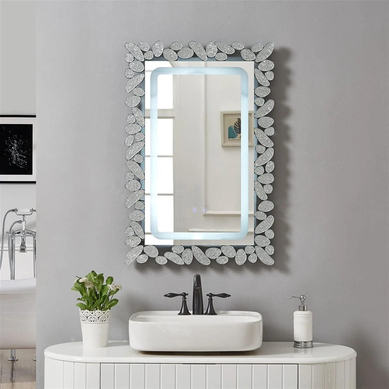 آینه حمام تیاندی‌اف‌وای، طراحی گرد (هورتل)