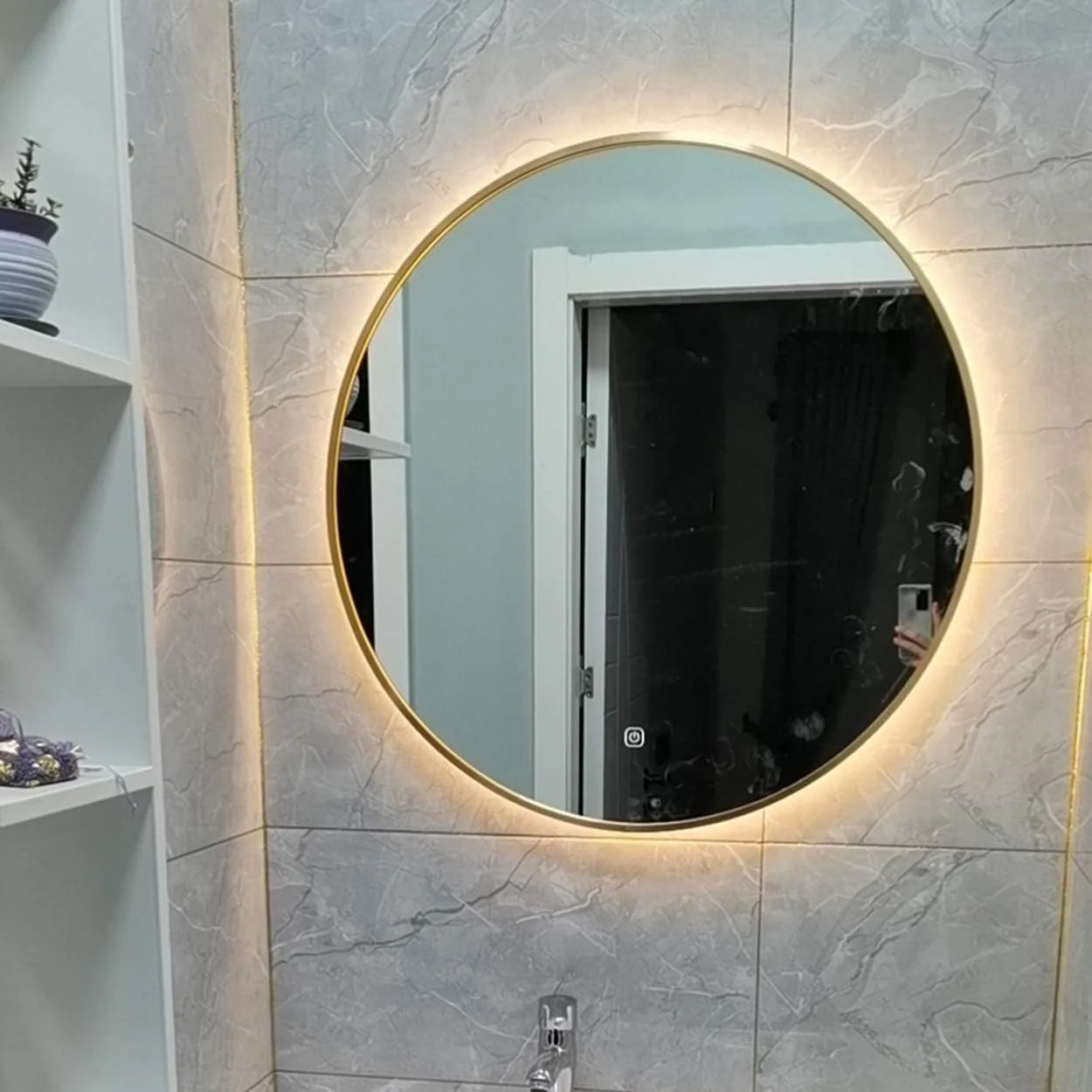 آینه ضد آب حمام، آینه گرد روشویی با نور LED، آینه دیواری با نور LED، آینه تزئینی با قاب آلیاژ آلومینیوم، کلید لمسی هوشمند، ایمن و صرفه جویی در انرژی، طلایی - 80 سانتی متر / 32 اینچ آینه ضد آب حمام، آینه گرد روشویی با نور LED، آینه دیواری با نور LED، آینه تزئینی با قاب آلیاژ آلومینیوم، کلید لمسی هوشمند، ایمن و صرفه جویی در انرژی، طلایی - 80 سانتی متر / 32 اینچ