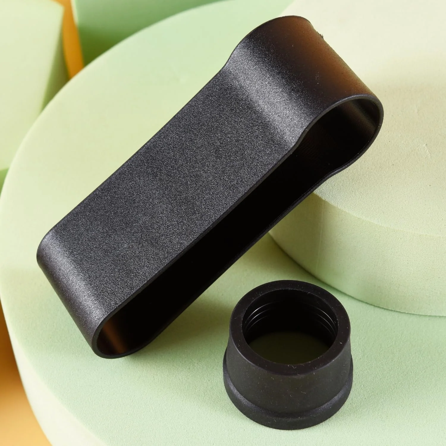 گیره نگهدارنده عصای تاشو 2 عددی، لوازم جانبی عصا، گیره نگهدارنده پلاستیکی مناسب برای اکثر عصاهای تاشو، طناب اتصال عصا، گیره محکم کننده، اتصال حلقه ای بادوام و راحت برای عصای تاشو گیره نگهدارنده عصای تاشو 2 عددی، لوازم جانبی عصا، گیره نگهدارنده پلاستیکی مناسب برای اکثر عصاهای تاشو، طناب اتصال عصا، گیره محکم کننده، اتصال حلقه ای بادوام و راحت برای عصای تاشو