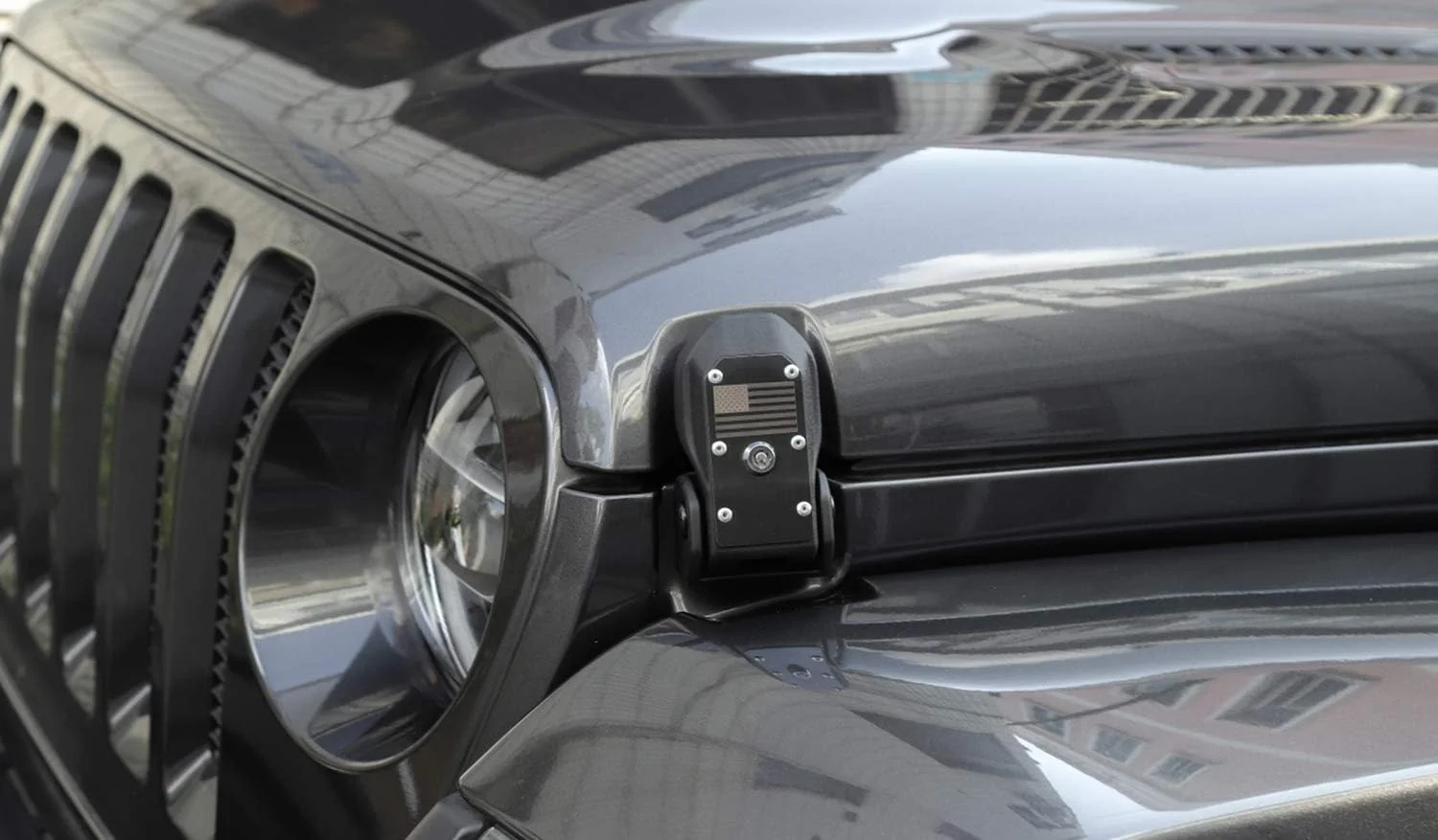 قفل کاپوت YOCTM مناسب برای جیپ رانگلر JL JLU 4XE روبیکون صحرا اسپورت گلادیاتور JT مدل 2018-2021 2022 به همراه کلید ضد سرقت (طرح پرچم آمریکا)