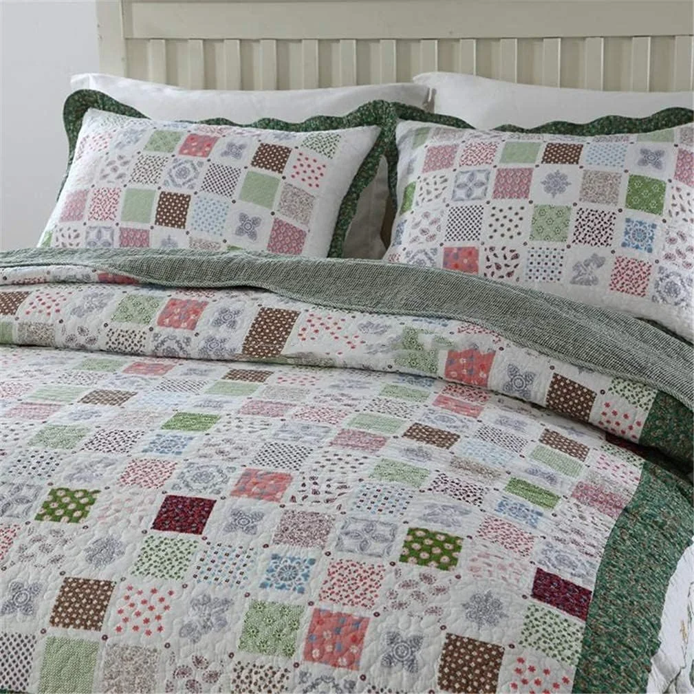 روتختی تکه دوزی شده سه تکه سایز کینگ، طرح گلدار سبز رنگ روتختی تکه دوزی شده سه تکه سایز کینگ، طرح گلدار سبز رنگ