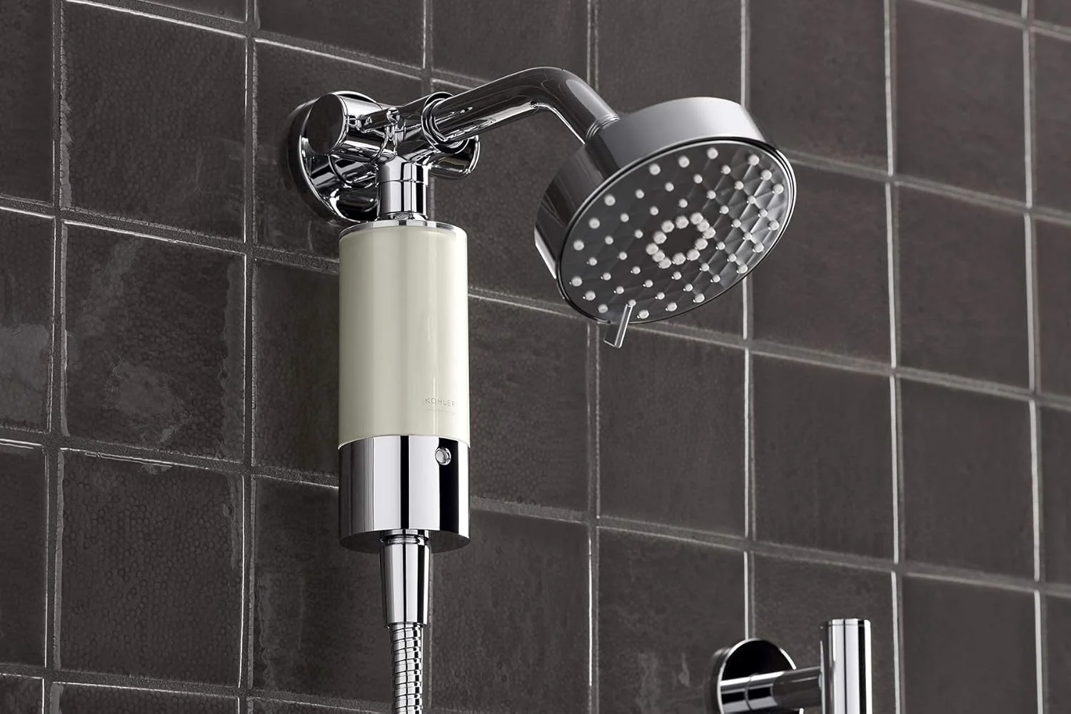 سیستم فیلتراسیون آب دوش Kohler 30646-CP Aquifer، کاهش کلر و بو، شامل تعویض فیلتر، کروم براق سیستم فیلتراسیون آب دوش Kohler 30646-CP Aquifer، کاهش کلر و بو، شامل تعویض فیلتر، کروم براق