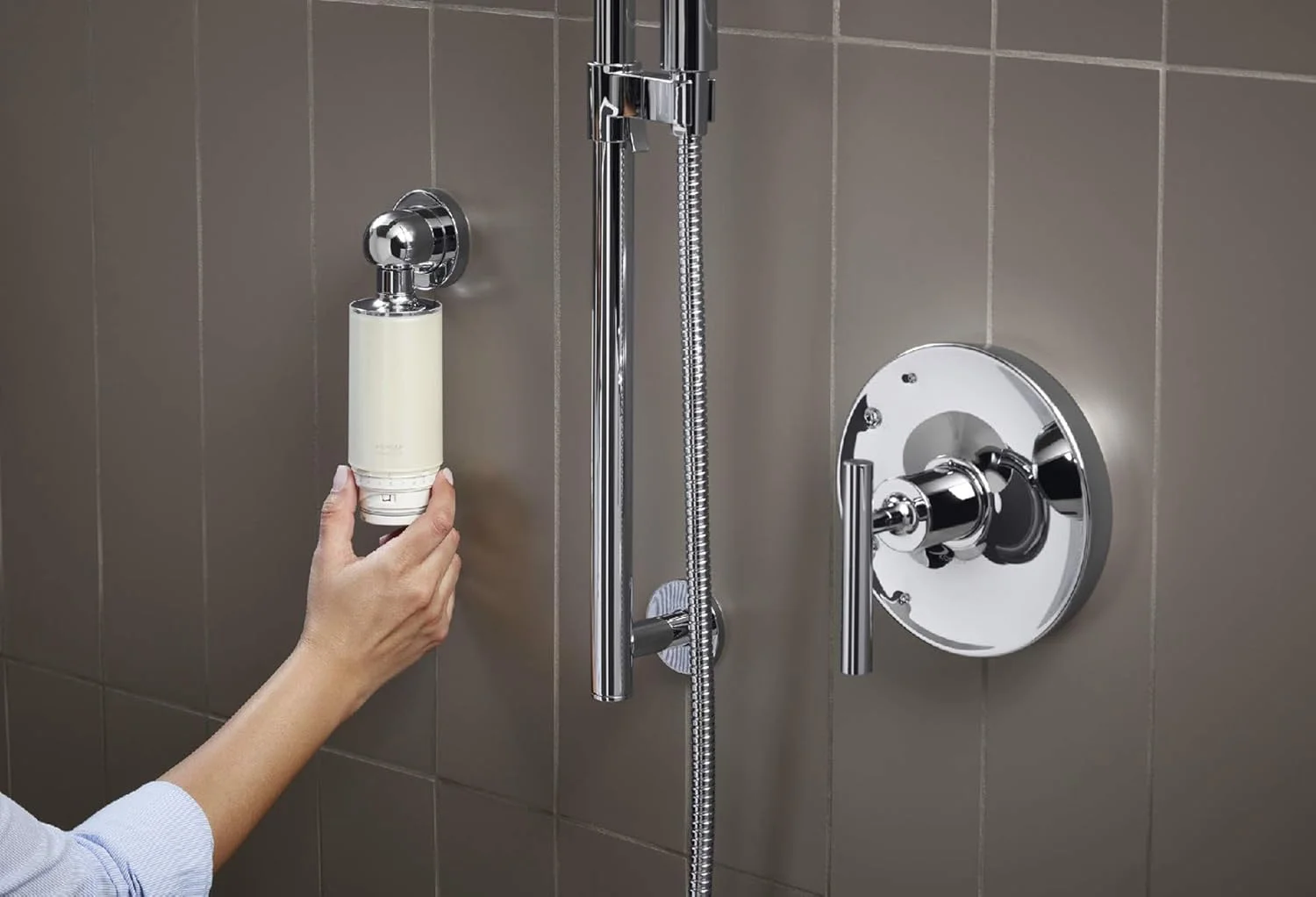 سیستم فیلتراسیون آب دوش Kohler 30646-CP Aquifer، کاهش کلر و بو، شامل تعویض فیلتر، کروم براق سیستم فیلتراسیون آب دوش Kohler 30646-CP Aquifer، کاهش کلر و بو، شامل تعویض فیلتر، کروم براق