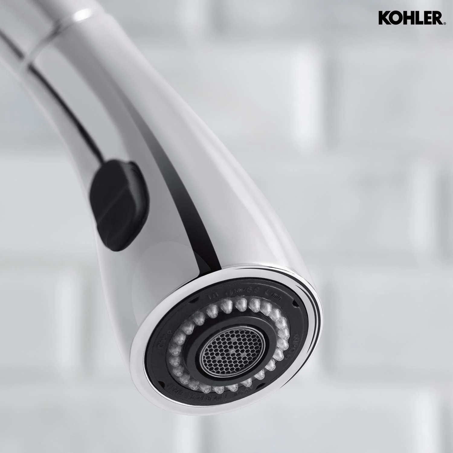 شیر آشپزخانه کولر مدل Mazz با سردوش دستی چند منظوره با فناوری اسپری سر دوش بیرون کشیدنی به همراه جای مایع ظرفشویی/لوسیون، روکش کروم (نقره ای)