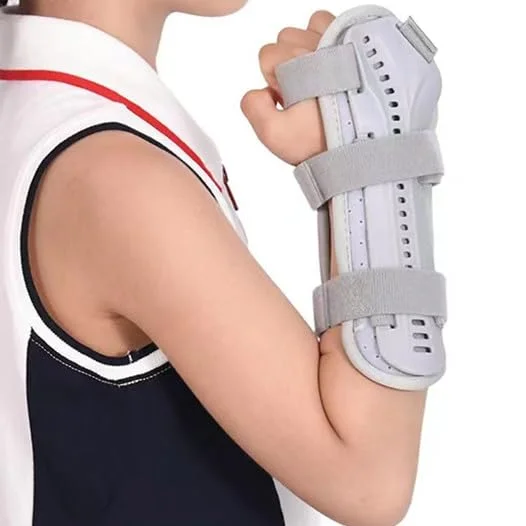 مچ بند کودکانه RousuMedi با آویز بازو، مچ بند حمایتی بزرگسالان، تثبیت کننده دست جوانان، پشتیبانی شبانه کودکان برای کمک به رگ به رگ شدن، کشیدگی، تاندونیت، سندرم تونل کارپال (دست راست، کوچک)