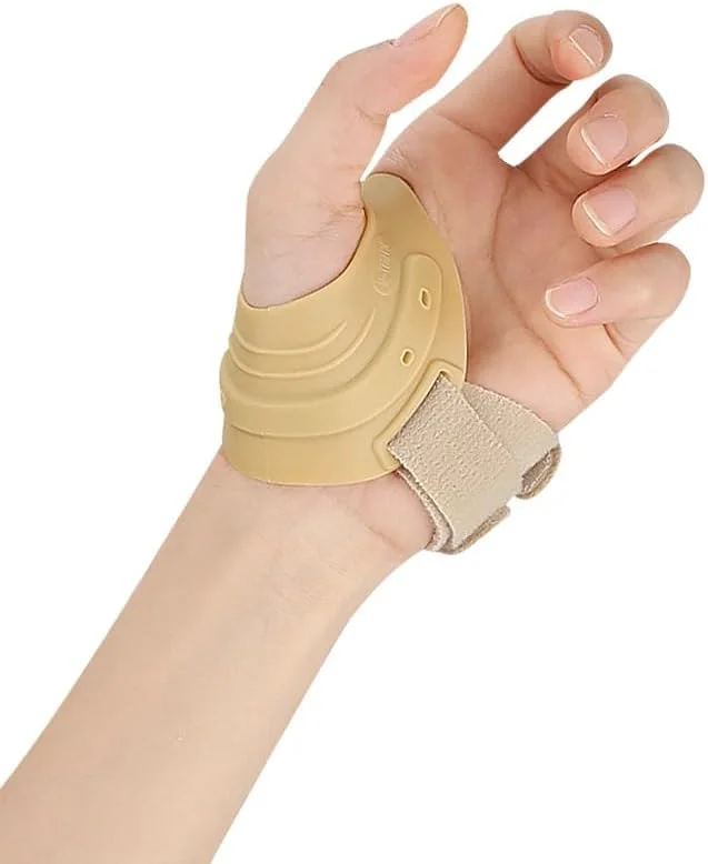 نگهدارنده مفصل CMC انگشت شست - پلاستیک نرم و سخت - همراه با آستین فشاری انگشت شست، مفصل CMC انگشت شست را بدون محدود کردن عملکرد دست تثبیت می کند (پوست، چپ - S)