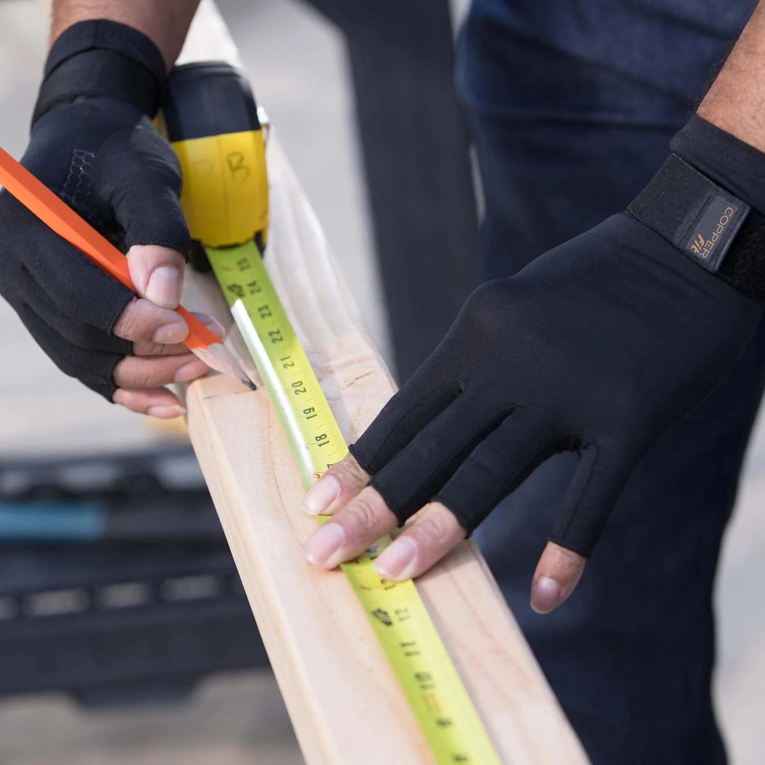 دستکش های فشاری مسی Copper Fit ICE Unisex آغشته به منتول و Coq10 برای ریکاوری دستکش های فشاری مسی Copper Fit ICE Unisex آغشته به منتول و Coq10 برای ریکاوری