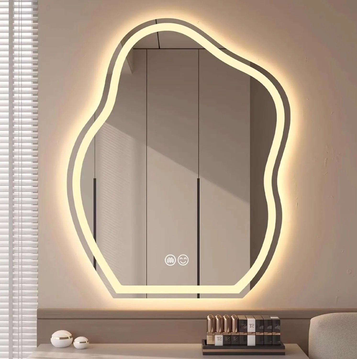 آینه حمام طرح ابر YVYKFZD، آینه روشویی LED دیواری، آینه دیواری نامنظم نورانی، آینه تزئینی ضد مه هوشمند، کلید لمسی (نور پس زمینه، 60x80 سانتی متر / 23.6"x31.4")