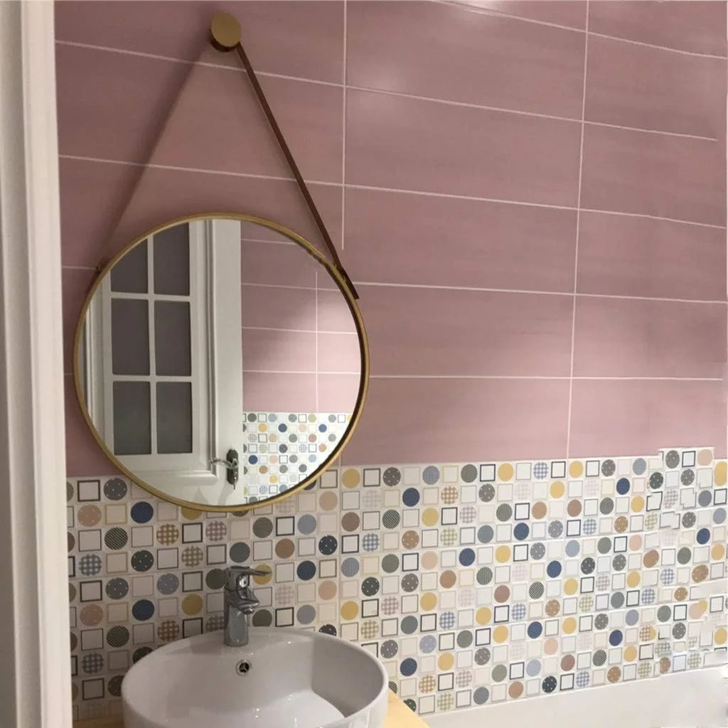 آینه آرایشی REJOON، آینه حمام، آینه رومیزی، آینه گرد دیواری به سبک نوردیک، آینه شیشه ای با قاب فلزی آویز با زنجیر/مشکی/50 سانتی متر (رنگ: طلایی، اندازه: 40 سانتی متر)