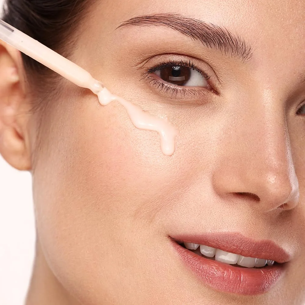 سرم کافئین لیفتینگ دور چشم | 5% کافئین ویتامین C هیالورونیک اسید | رفع تیرگی دور چشم | کاهش پف | فرمول وگان مناسب استفاده روز و شب سرم کافئین لیفتینگ دور چشم | 5% کافئین ویتامین C هیالورونیک اسید | رفع تیرگی دور چشم | کاهش پف | فرمول وگان مناسب استفاده روز و شب