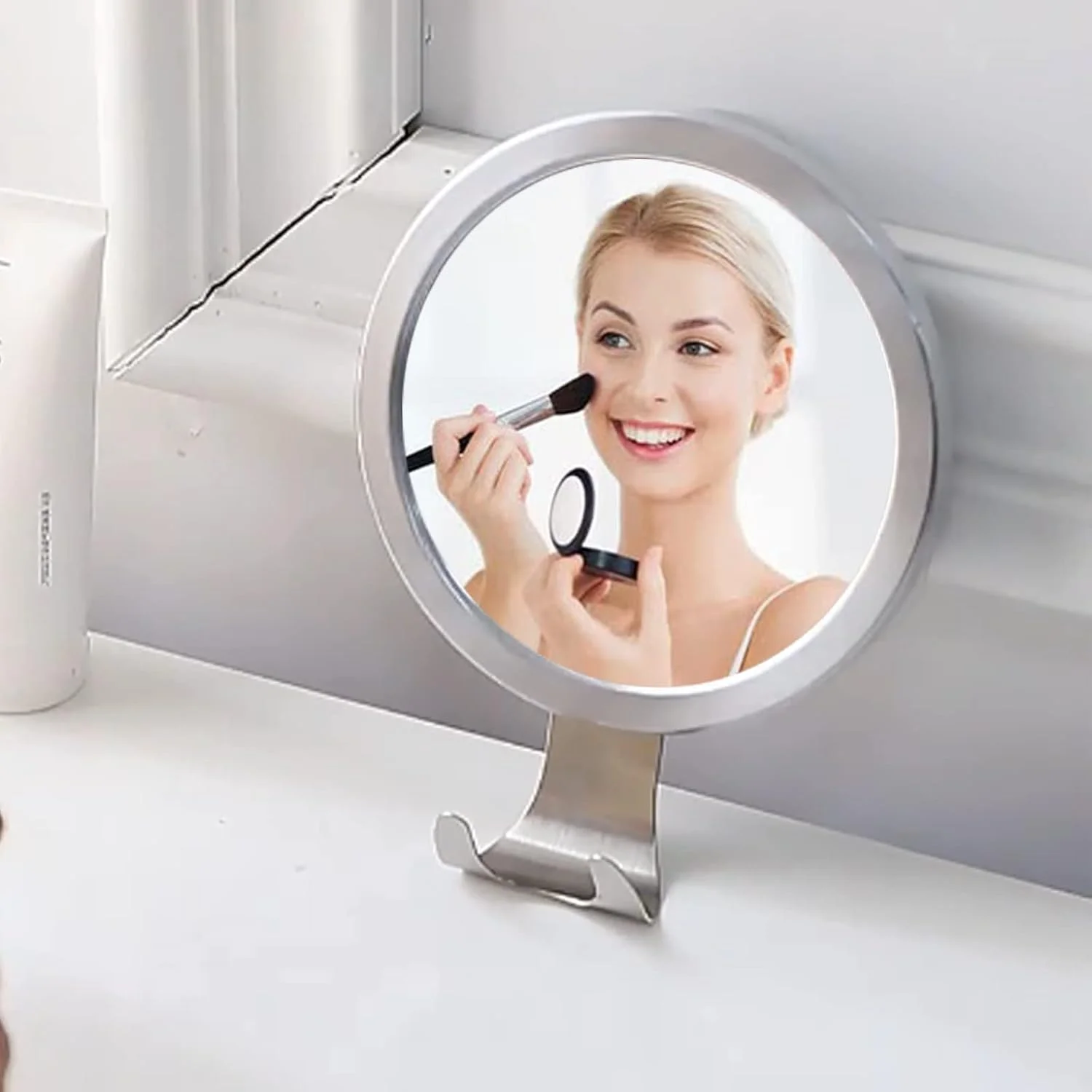 آینه آرایشی دیواری ضد بخار، آینه گرد 15 سانتی متری مناسب اصلاح و آرایش با مکنده، آینه حمام