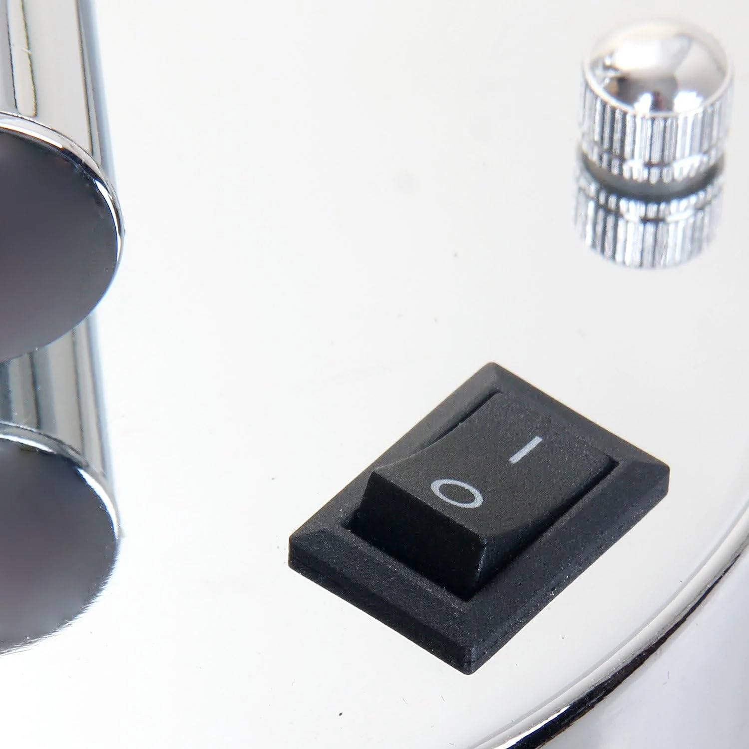 آینه دیواری آرایشی LED TUKA، بزرگنمایی 7X، آینه حمام آرایشی 8.5 اینچی، فلز کروم واقعی، آینه تاشو با نور برای اصلاح صورت، دو طرفه: استاندارد + بزرگنمایی 1:7. TKD3129-7X آینه دیواری آرایشی LED TUKA، بزرگنمایی 7X، آینه حمام آرایشی 8.5 اینچی، فلز کروم واقعی، آینه تاشو با نور برای اصلاح صورت، دو طرفه: استاندارد + بزرگنمایی 1:7. TKD3129-7X