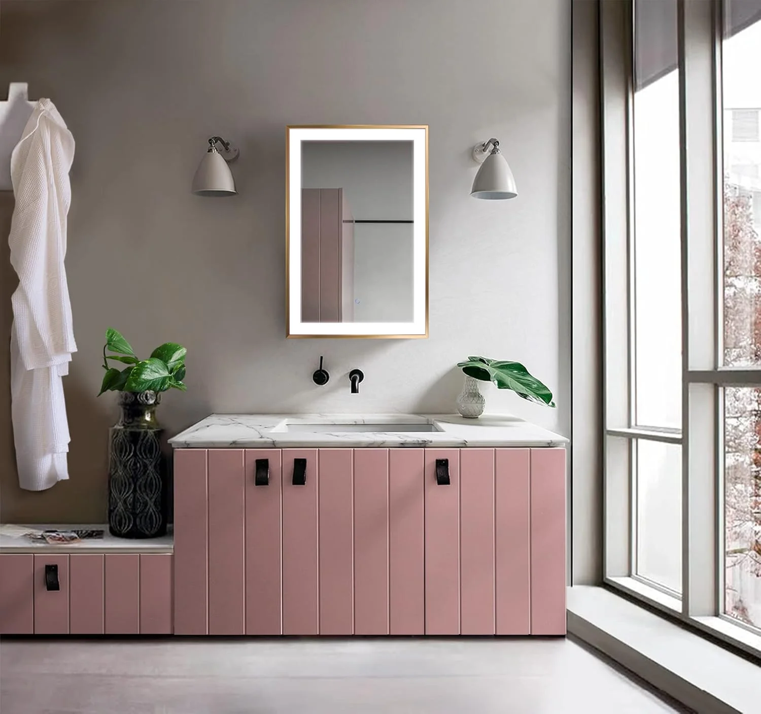 آینه قاب دار ال ای دی حمام کروگ مدل Soho | آینه روشویی دارای دیمر و ضد بخار | نصب دیواری عمودی یا افقی (طلایی، 24Wx36L) آینه قاب دار ال ای دی حمام کروگ مدل Soho | آینه روشویی دارای دیمر و ضد بخار | نصب دیواری عمودی یا افقی (طلایی، 24Wx36L)