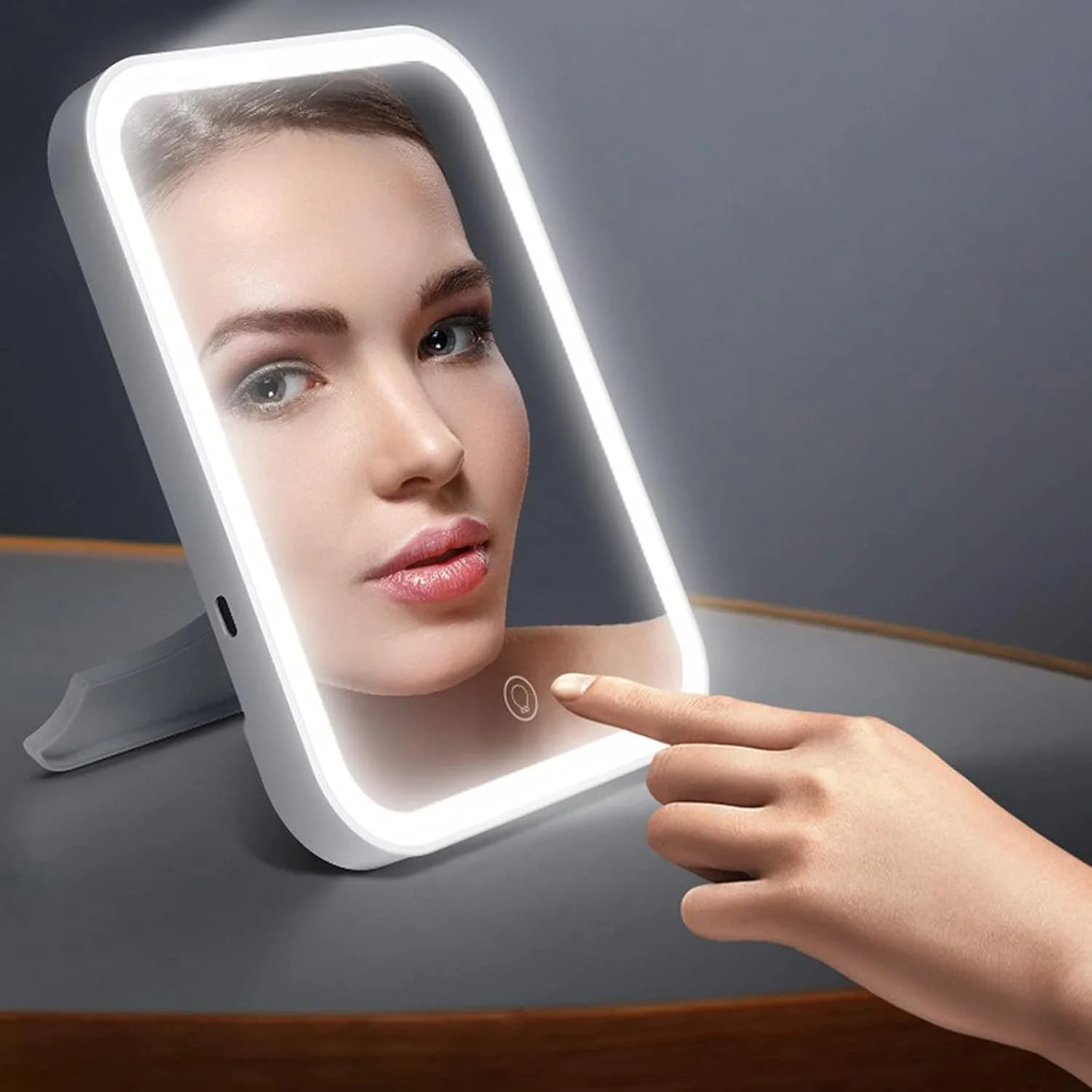 آینه آرایشی چراغ دار KASTWAVE با قابلیت بزرگنمایی، آینه روشنایی دار DELFINO با صفحه لمسی دیمر دار، سوئیچ هوشمند، آینه آرایشی رومیزی قابل حمل و تاشو برای میز، حمام (3 رنگ)