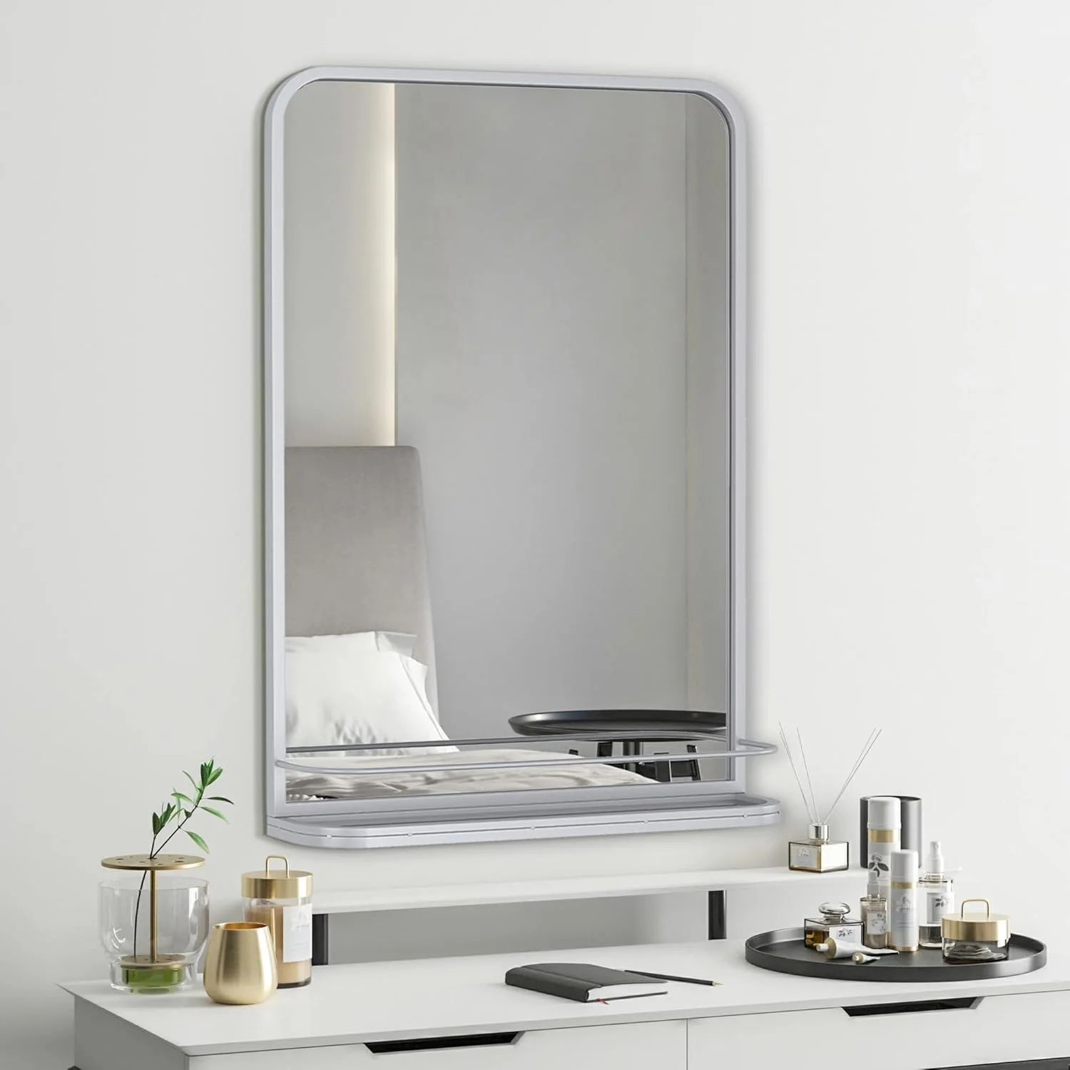 آینه حمام نقره ای براق HMANGE - آینه ضد بخار با محفظه نگهداری، آینه روشویی دیواری برای سینک و اصلاح، اتاق نشیمن، ورودی (نقره ای/60x76 سانتی متر)