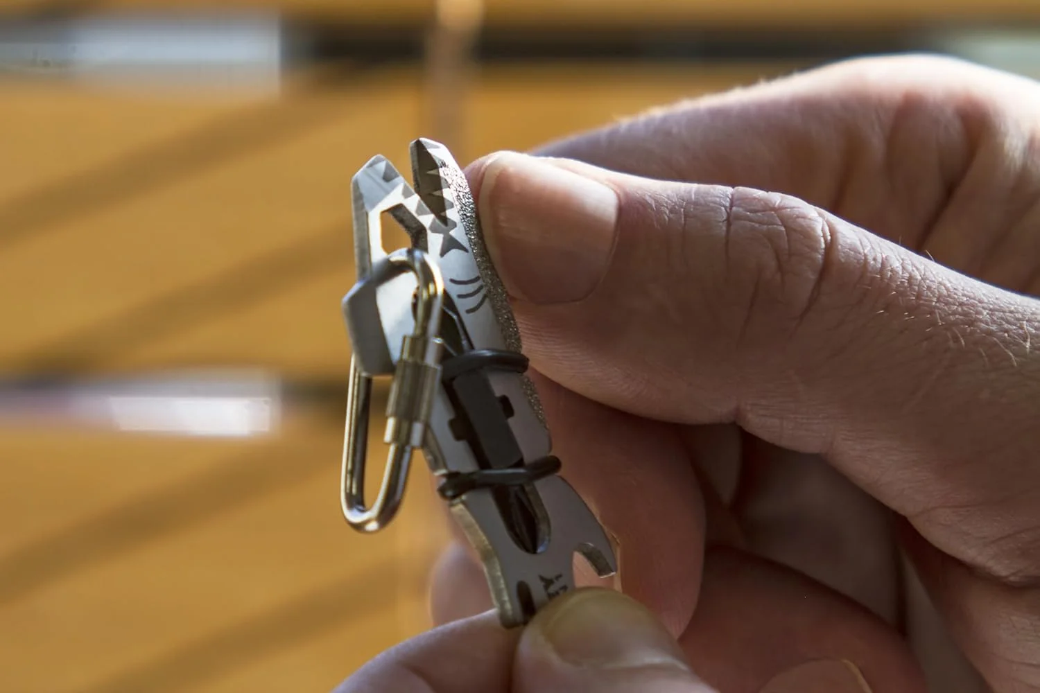 ابزار چندکاره 12 در 1 True Utility TU214 Sharkey، نقره ای، سایز واحد