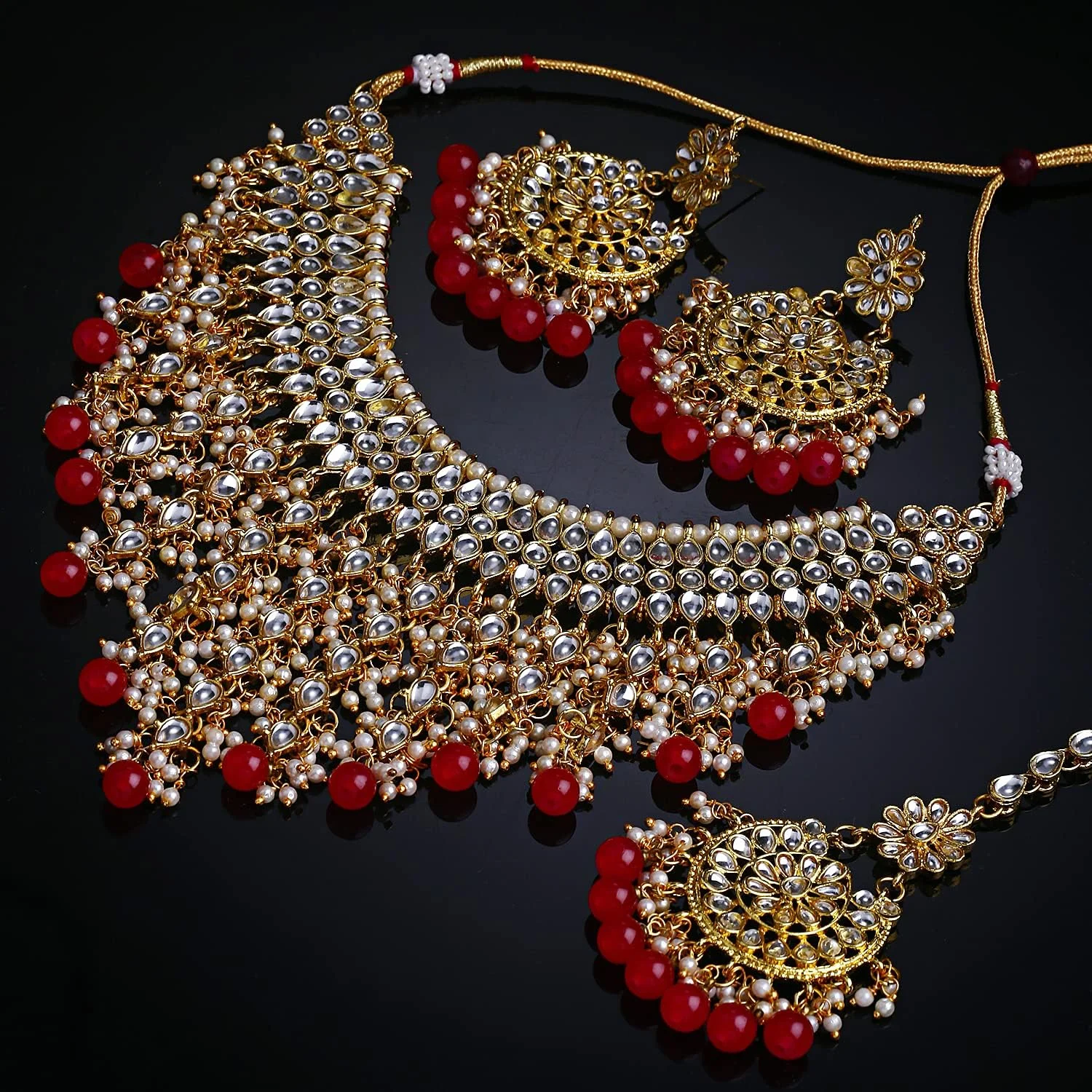 ست جواهرات زنانه شامل گردنبند چوکر مرواریدی و نگین دار به سبک سنتی و جدید، با روکش طلای 18 عیار از Shining Diva Fashion ست جواهرات زنانه شامل گردنبند چوکر مرواریدی و نگین دار به سبک سنتی و جدید، با روکش طلای 18 عیار از Shining Diva Fashion