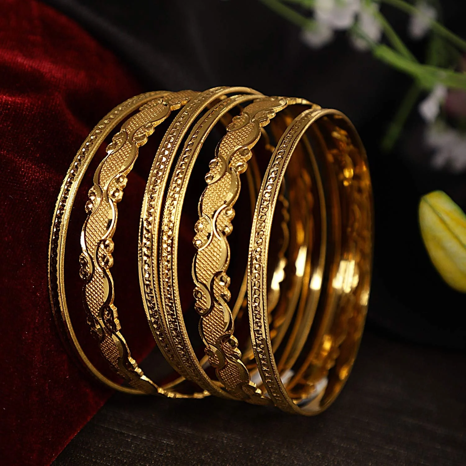 ست 6 عددی النگو زنانه با طرح سنتی و روکش طلای یک گرمی شاینینگ دیوا (طلایی) (11714b_2.6) ست 6 عددی النگو زنانه با طرح سنتی و روکش طلای یک گرمی شاینینگ دیوا (طلایی) (11714b_2.6)