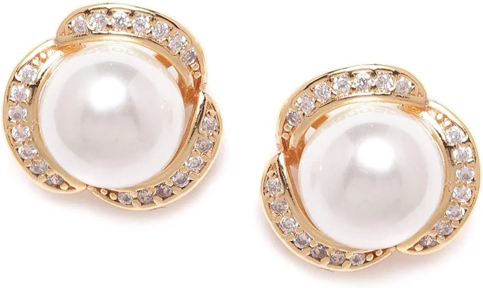 گوشواره های میخی زنانه ZAVERI PEARLS با روکش طلایی، پایه فلزی برنجی، زیرکونیا مکعبی درخشان و مروارید - ZPFK9471