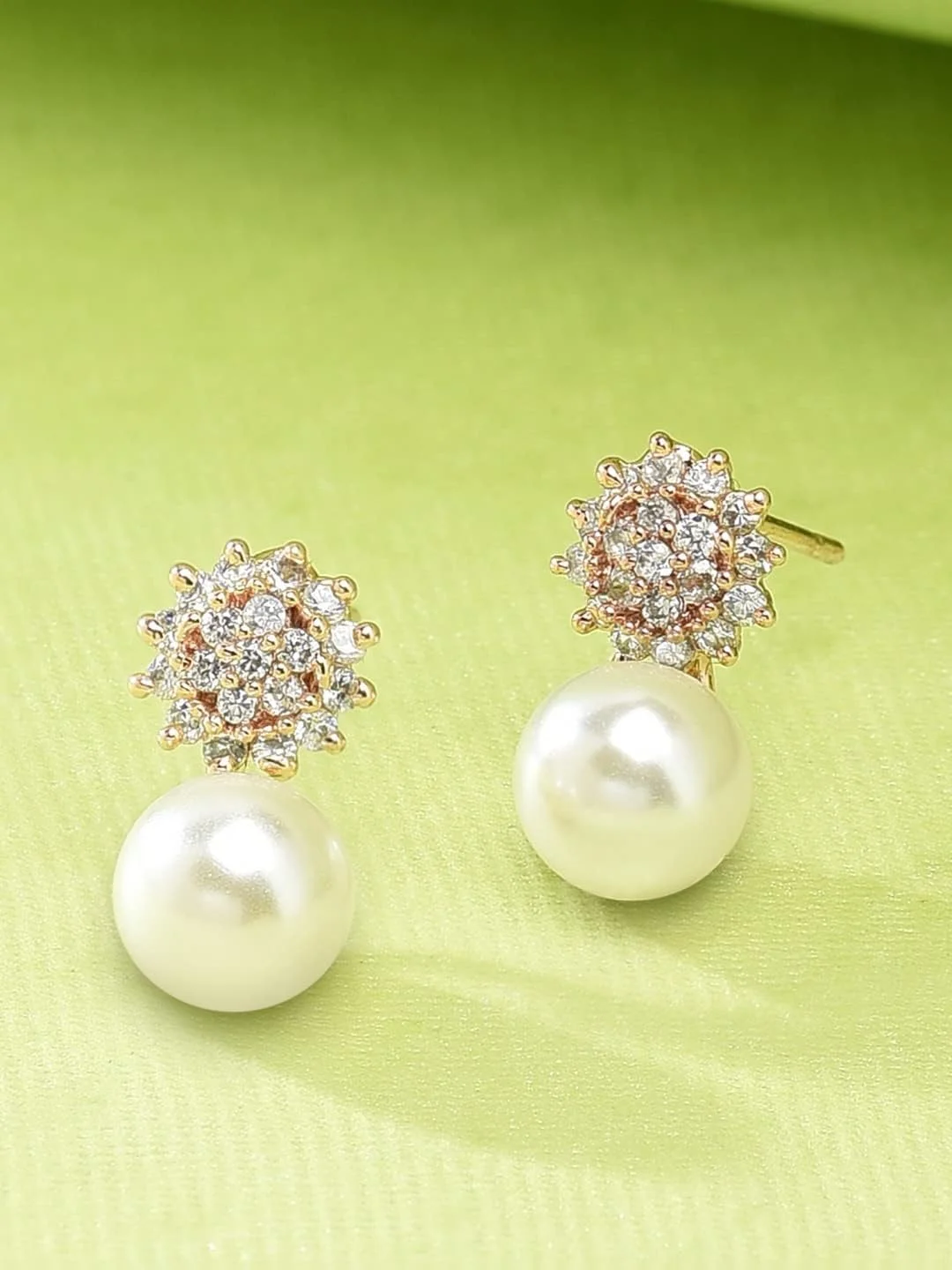 گوشواره های میخی معاصر زنانه ZAVERI PEARLS (طلایی) (Zpfk9516) گوشواره های میخی معاصر زنانه ZAVERI PEARLS (طلایی) (Zpfk9516)