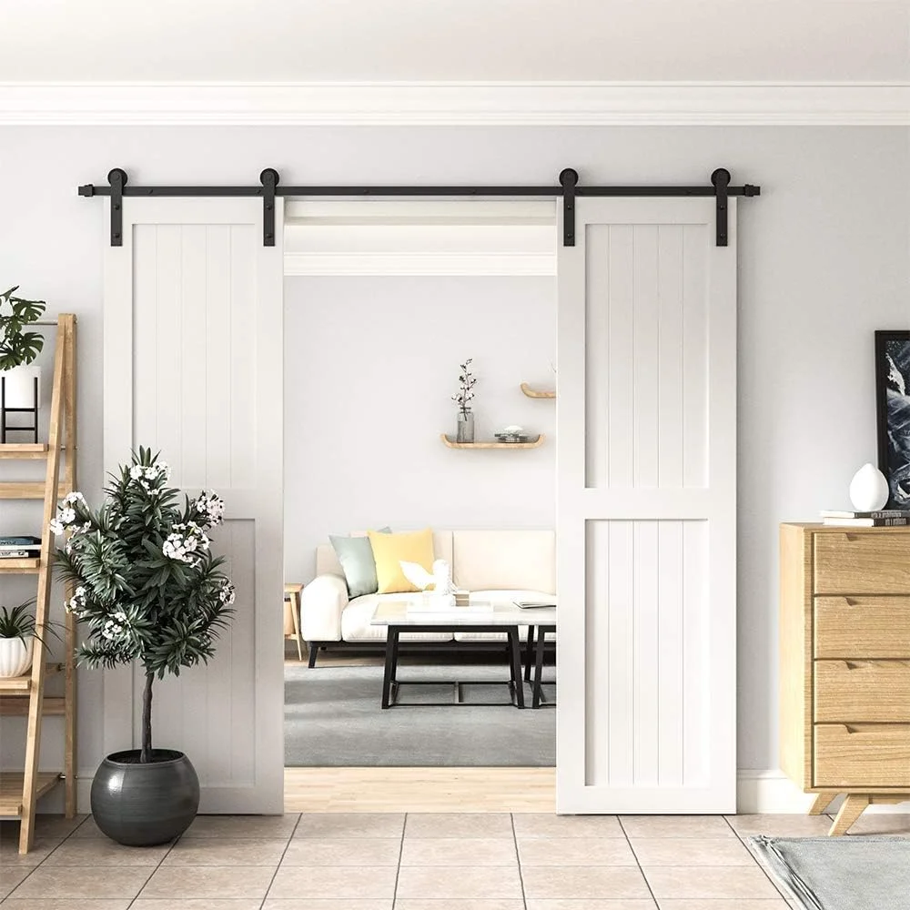 کیت سخت افزار درب انبار WINSOON 9FT: سخت افزار درب کشویی دوتایی - کیت مسیر درب انبار مشکی سنگین - ریل درب انبار کشویی فولاد کربنی - نصب آسان I شکل برای پنل کمد 59 اینچی