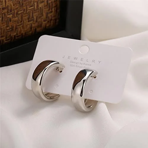 گوشواره های الهام گرفته از سلبریتی YouBella Jewellery برای زنان، گوشواره های حلقه ای برای دختران و زنان، متوسط، کریستال، بدون سنگ قیمتی گوشواره های الهام گرفته از سلبریتی YouBella Jewellery برای زنان، گوشواره های حلقه ای برای دختران و زنان، متوسط، کریستال، بدون سنگ قیمتی