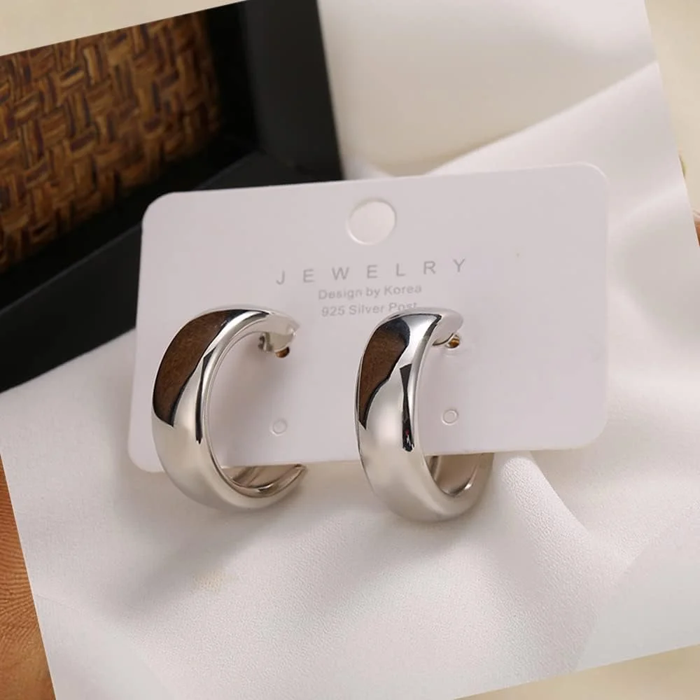 گوشواره های الهام گرفته از سلبریتی YouBella Jewellery برای زنان، گوشواره های حلقه ای برای دختران و زنان، متوسط، کریستال، بدون سنگ قیمتی گوشواره های الهام گرفته از سلبریتی YouBella Jewellery برای زنان، گوشواره های حلقه ای برای دختران و زنان، متوسط، کریستال، بدون سنگ قیمتی