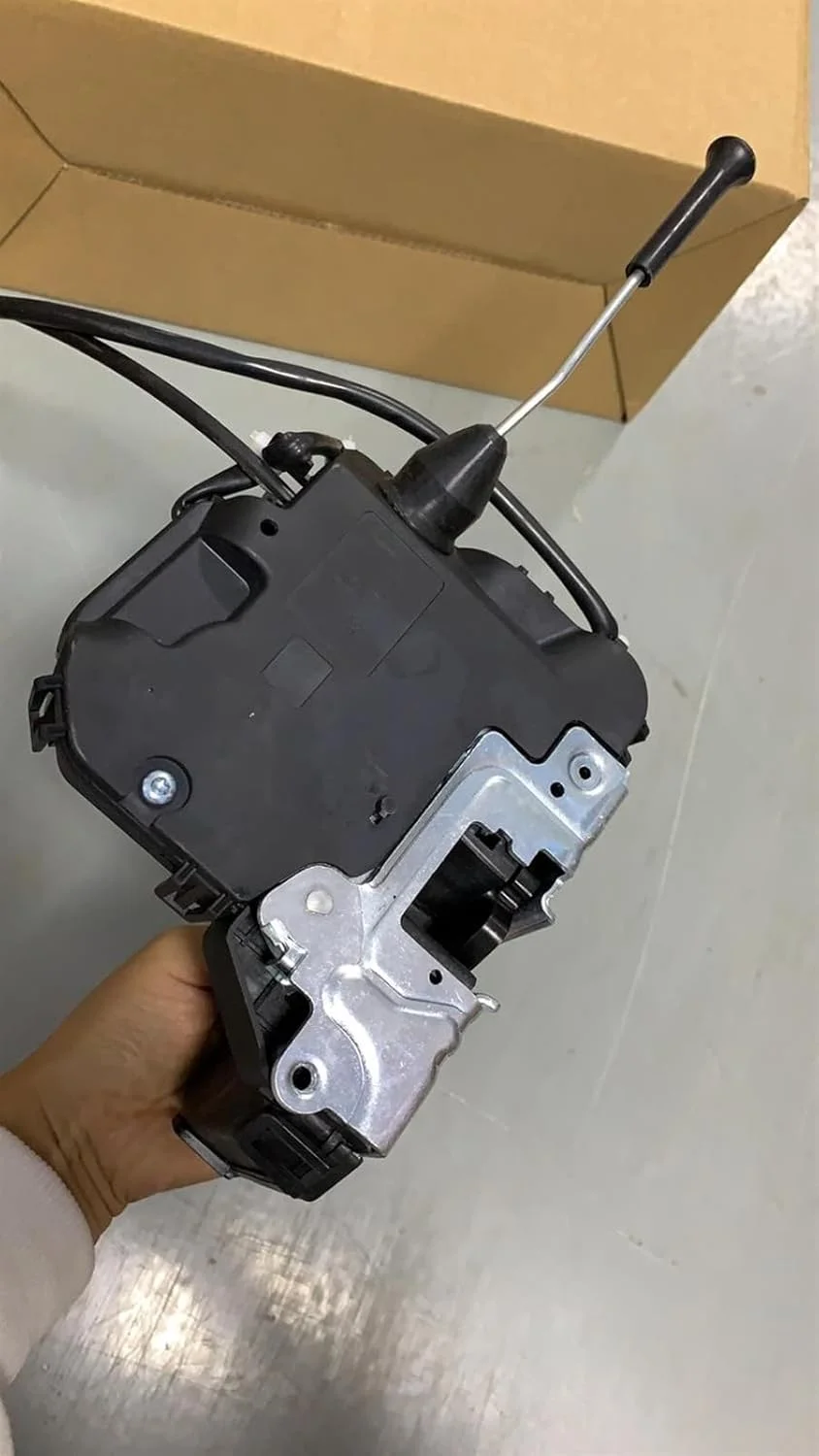 اکچویتور قفل درب جلو راست Rynplex، مناسب برای، کلاس E W211 A2117200635 A2117200435 2117200635 2117200435 قفل صندوق عقب خودرو