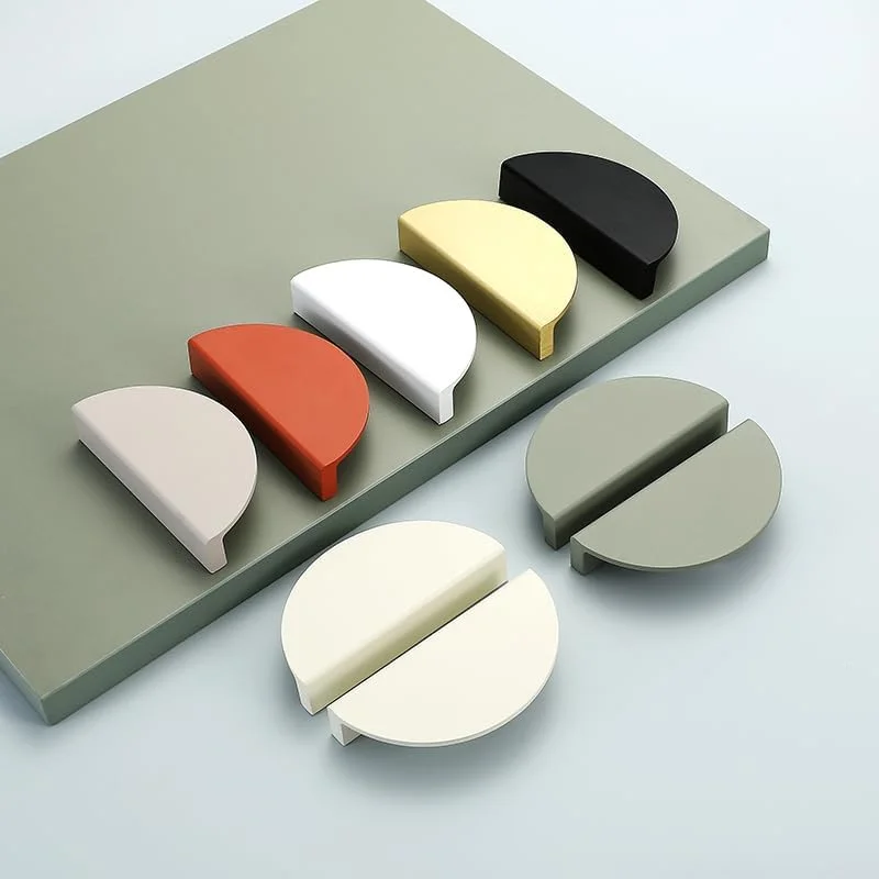 دستگیره های کشو Evionlin خاکستری روشن 2-1/2 اینچی، 4 عدد دستگیره های هلالی برنجی برس خورده نیم دایره ای با پیچ ​​برای درب مبلمان اتاق خواب کمد آشپزخانه