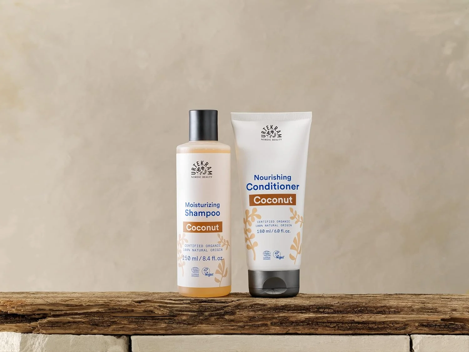 شامپو مغذی نارگیل Urtekram، 250 میلی لیتر – 100% ارگانیک | وگان | مراقبت نرم کننده برای موهای معمولی تا خشک با شهد گل نارگیل و عصاره گل مینا شامپو مغذی نارگیل Urtekram، 250 میلی لیتر – 100% ارگانیک | وگان | مراقبت نرم کننده برای موهای معمولی تا خشک با شهد گل نارگیل و عصاره گل مینا