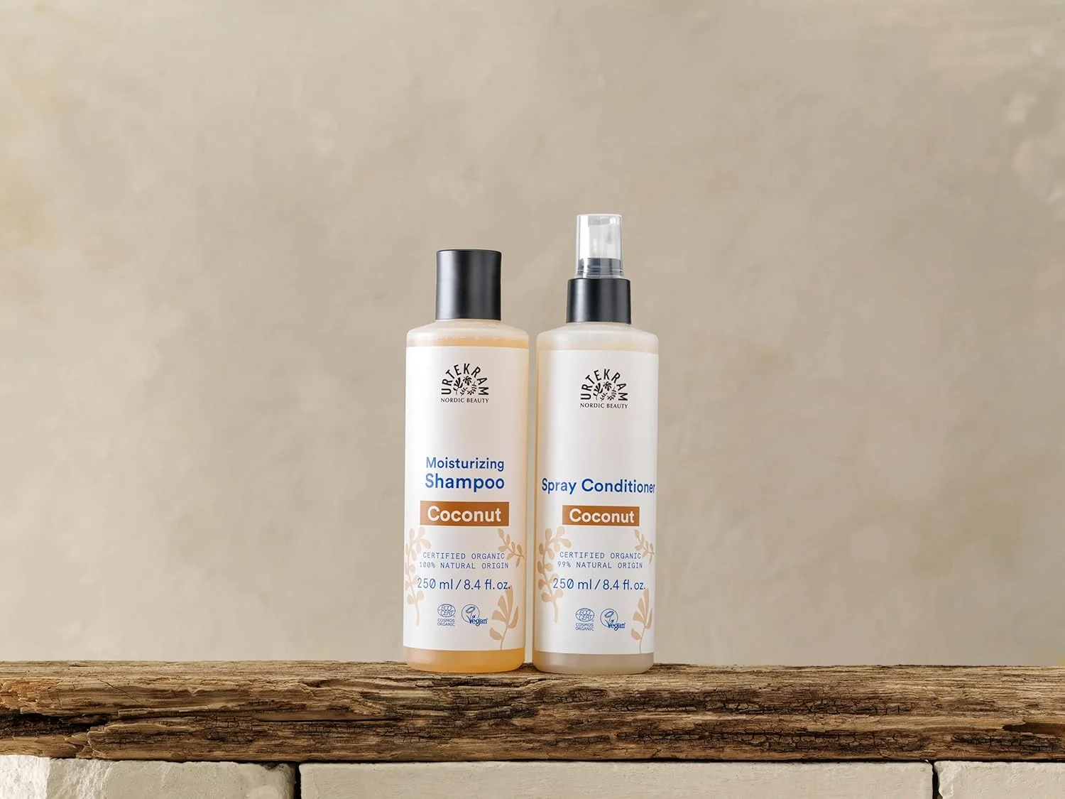 شامپو مغذی نارگیل Urtekram، 250 میلی لیتر – 100% ارگانیک | وگان | مراقبت نرم کننده برای موهای معمولی تا خشک با شهد گل نارگیل و عصاره گل مینا شامپو مغذی نارگیل Urtekram، 250 میلی لیتر – 100% ارگانیک | وگان | مراقبت نرم کننده برای موهای معمولی تا خشک با شهد گل نارگیل و عصاره گل مینا