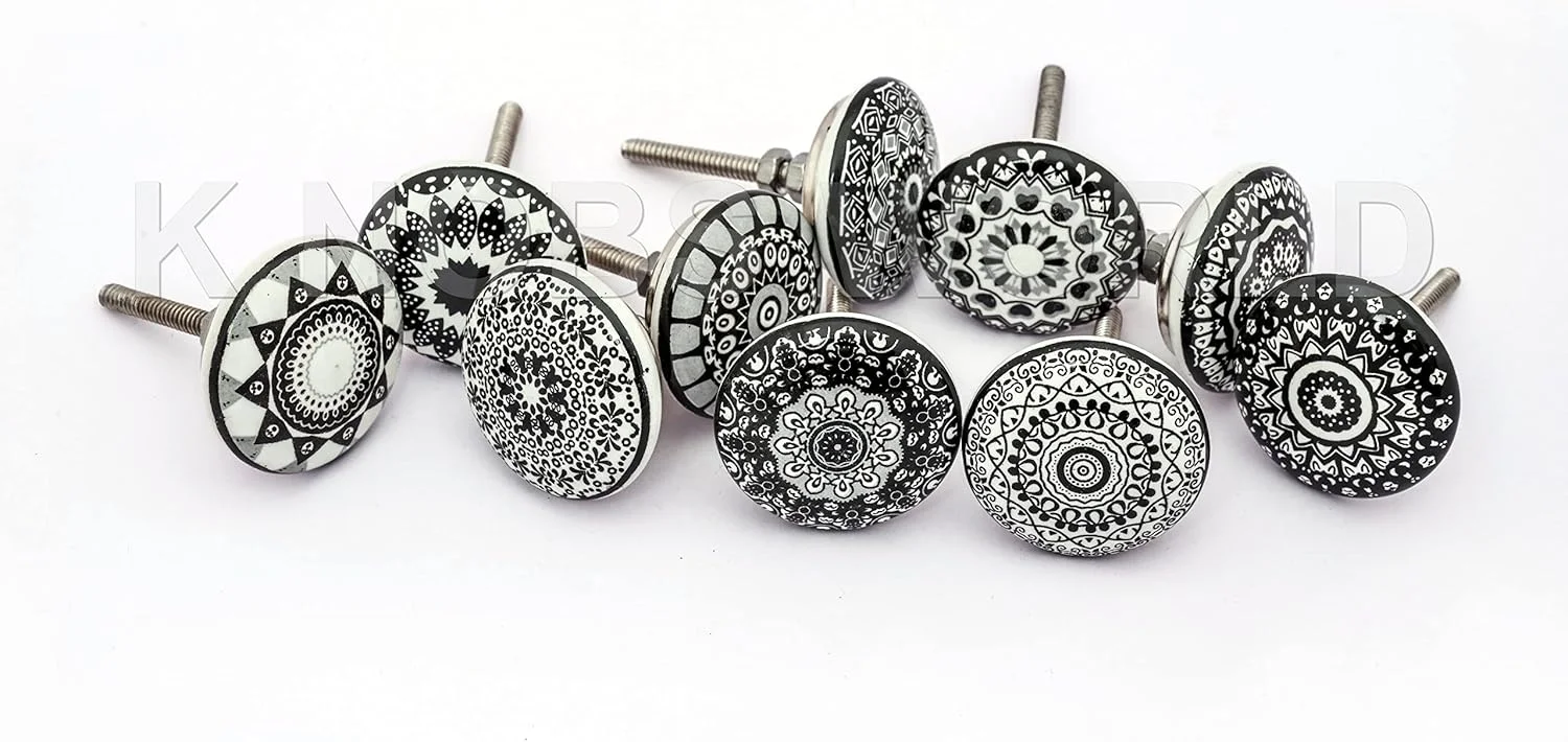 KNOBSWORLD 20 عدد دستگیره سرامیکی طرح گل با ظاهر قدیمی، مناسب درب، کابینت، کشو و کمد (طرح مشکی) KNOBSWORLD 20 عدد دستگیره سرامیکی طرح گل با ظاهر قدیمی، مناسب درب، کابینت، کشو و کمد (طرح مشکی)