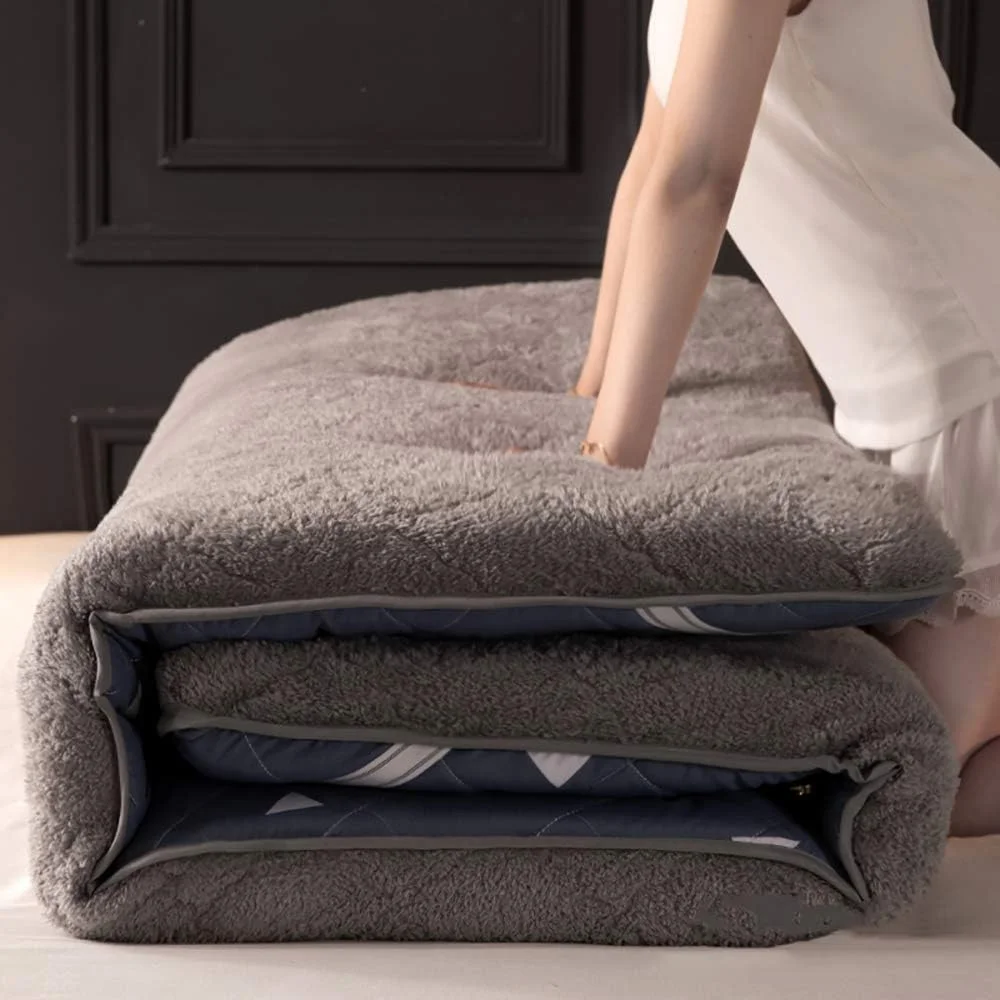 تشک فوتون ضخیم و گرم DHXYZM، تشک تاتامی پشم گوسفند، پد تشک سه لایه فوق العاده نرم تاشو برای اتاق نشیمن و اتاق خواب، 120x200 سانتی متر تشک فوتون ضخیم و گرم DHXYZM، تشک تاتامی پشم گوسفند، پد تشک سه لایه فوق العاده نرم تاشو برای اتاق نشیمن و اتاق خواب، 120x200 سانتی متر