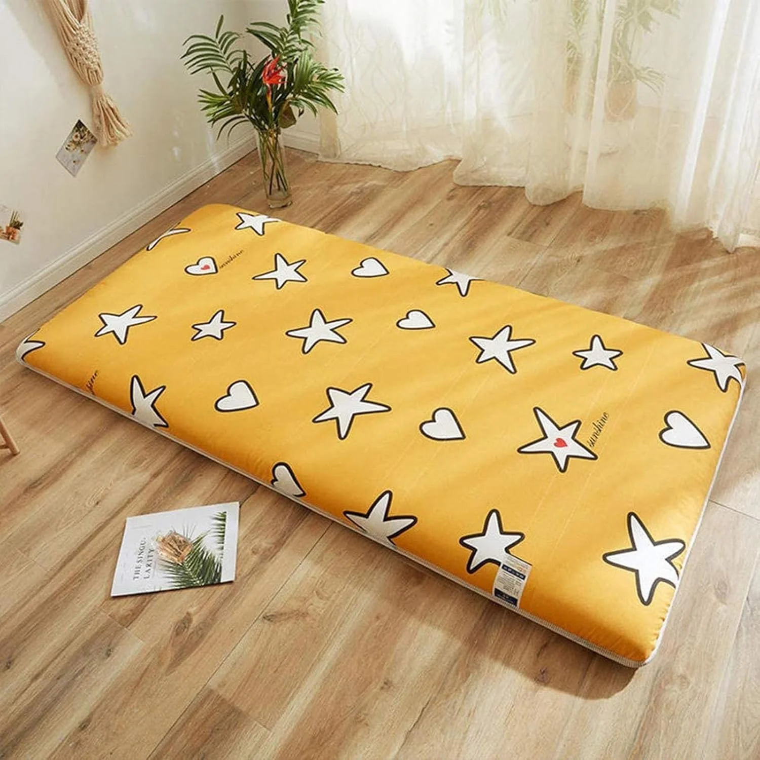 تشک تاتامی ضخیم 5.5 سانتی متری، تشک فوتون ژاپنی، تشک فوتون تاتامی، تشک کف، تشک تاشو خوابگاهی دانشجویی، پد تخت کف (رنگ: طرح ستاره، سایز: 150x200 سانتی متر) تشک تاتامی ضخیم 5.5 سانتی متری، تشک فوتون ژاپنی، تشک فوتون تاتامی، تشک کف، تشک تاشو خوابگاهی دانشجویی، پد تخت کف (رنگ: طرح ستاره، سایز: 150x200 سانتی متر)