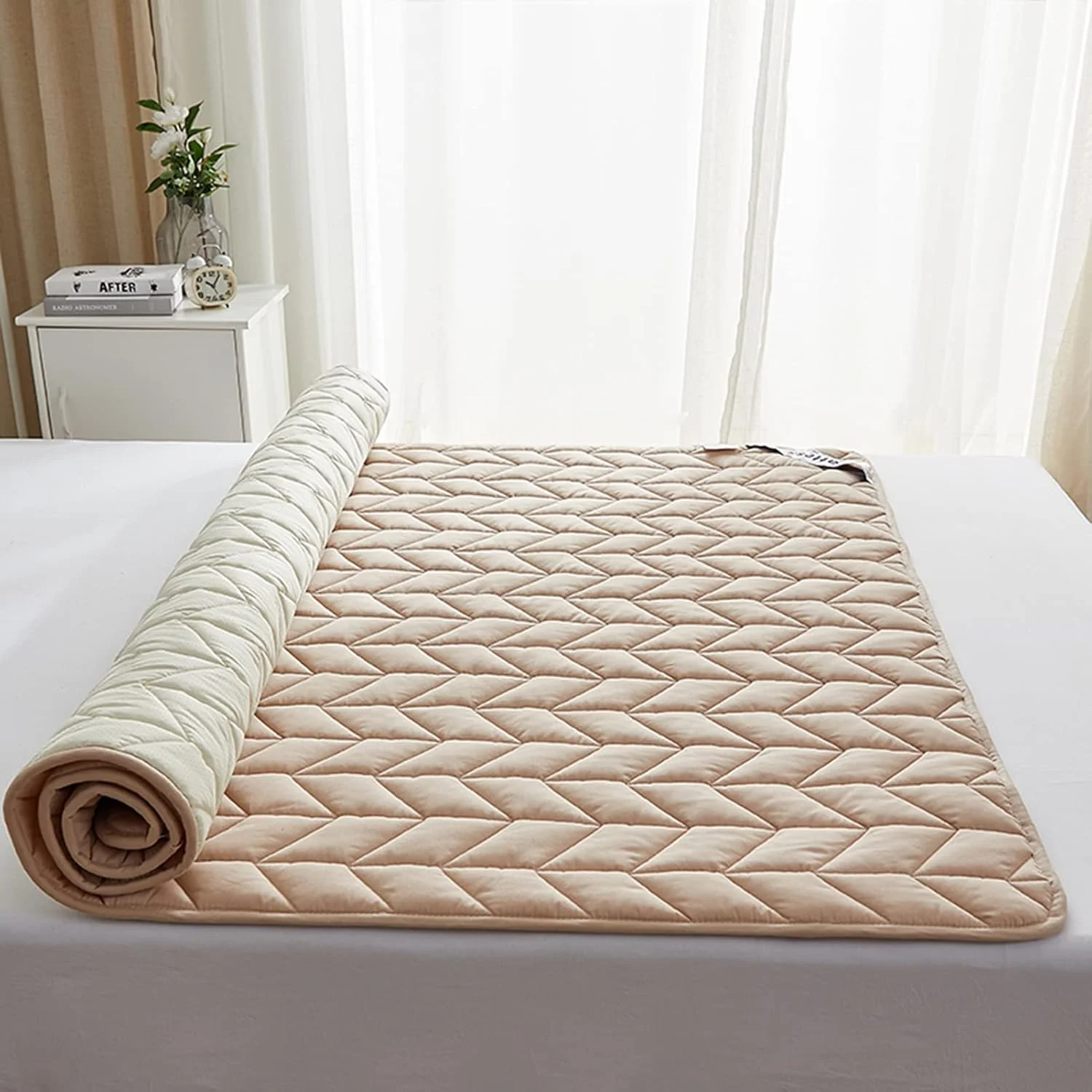 ملحفه های لحافی، ملحفه های نخی ضد لغزش، تشک های نازک نخی، پد محافظ تخت با طراحی بند ملحفه های لحافی، ملحفه های نخی ضد لغزش، تشک های نازک نخی، پد محافظ تخت با طراحی بند