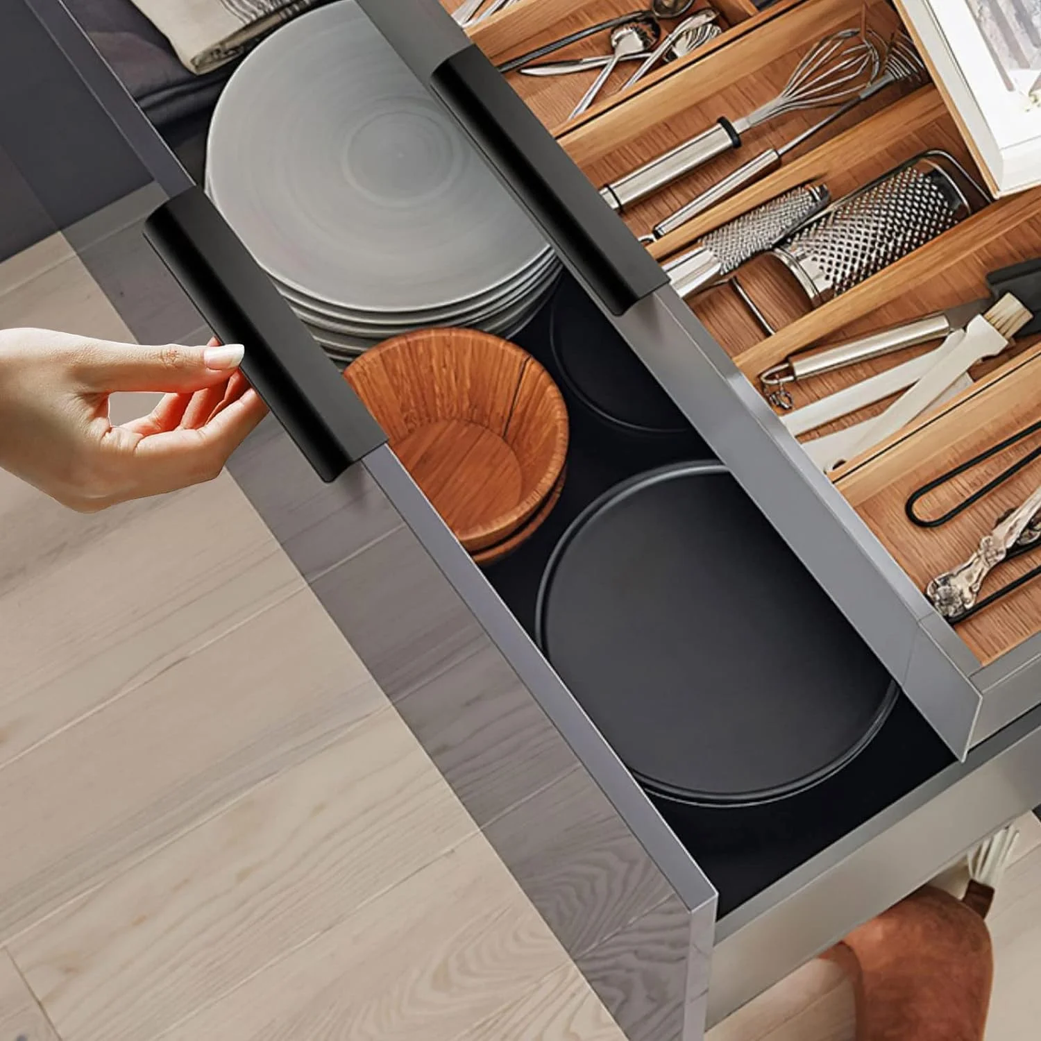 دستگیره کابینت XBLDS، بسته 8 عددی، دستگیره های مشکی لبه انگشتی، دستگیره های آلومینیومی پشتی، دستگیره های مدرن برای درب اتاق آشپزخانه، 150 میلی متر (مشکی - 8 عدد) دستگیره کابینت XBLDS، بسته 8 عددی، دستگیره های مشکی لبه انگشتی، دستگیره های آلومینیومی پشتی، دستگیره های مدرن برای درب اتاق آشپزخانه، 150 میلی متر (مشکی - 8 عدد)