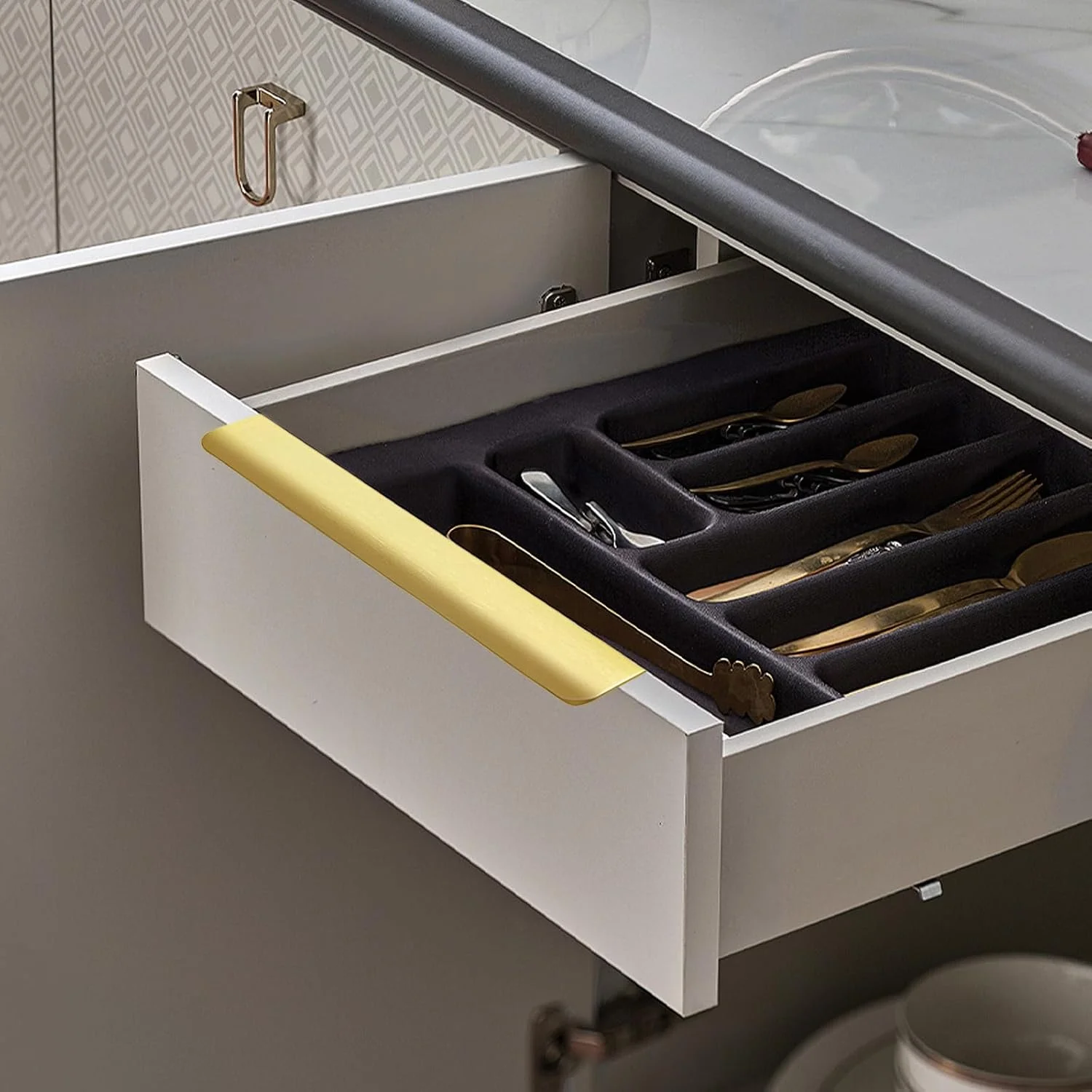 دستگیره مخفی لبه طلایی Malimali مناسب کمد و کابینت، 30 سانتیمتر، دستگیره کشو، دستگیره آلومینیومی مدرن مناسب درب کمد، رنگ برنجی خش دار، بسته 5 عددی دستگیره مخفی لبه طلایی Malimali مناسب کمد و کابینت، 30 سانتیمتر، دستگیره کشو، دستگیره آلومینیومی مدرن مناسب درب کمد، رنگ برنجی خش دار، بسته 5 عددی