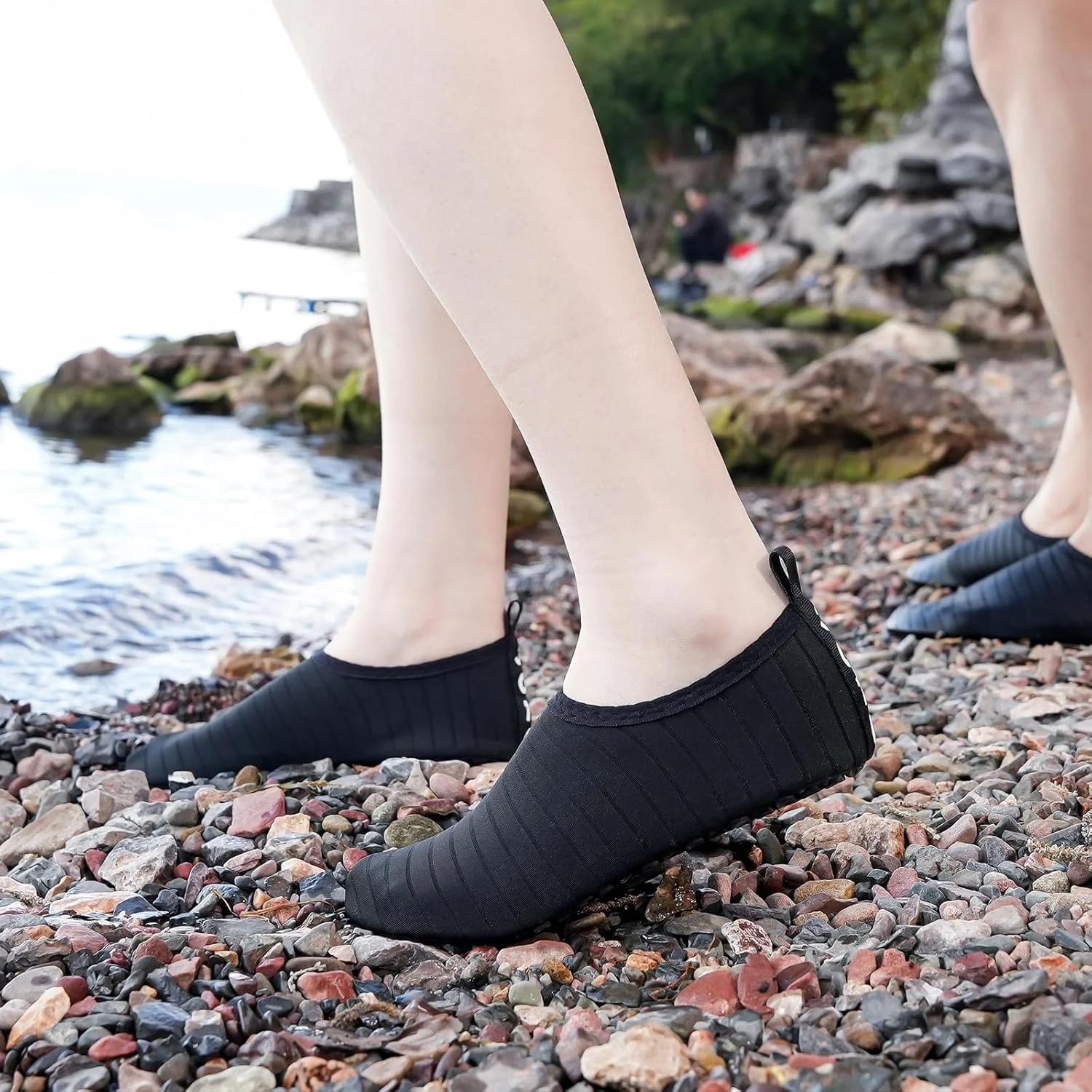 کفش های آبی JOTO مناسب زنان، مردان و کودکان، جوراب های آبی سریع خشک شونده و پا برهنه، کفش های ساحلی شنا برای غواصی، موج سواری، قایق سواری، پیاده روی ساحلی و یوگا