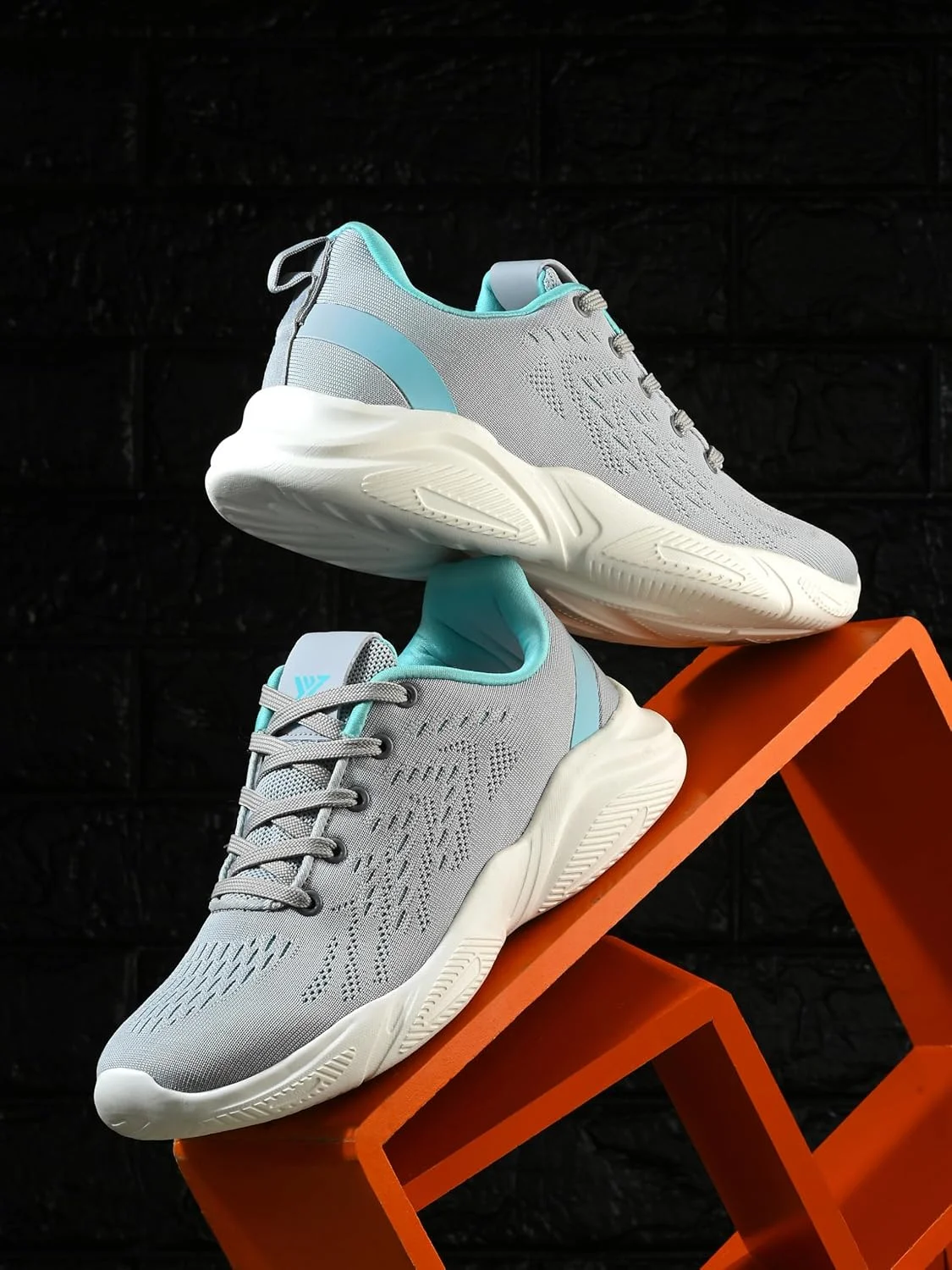 کفش ورزشی زنانه فیوزفیت مدل DAKOTA W FF