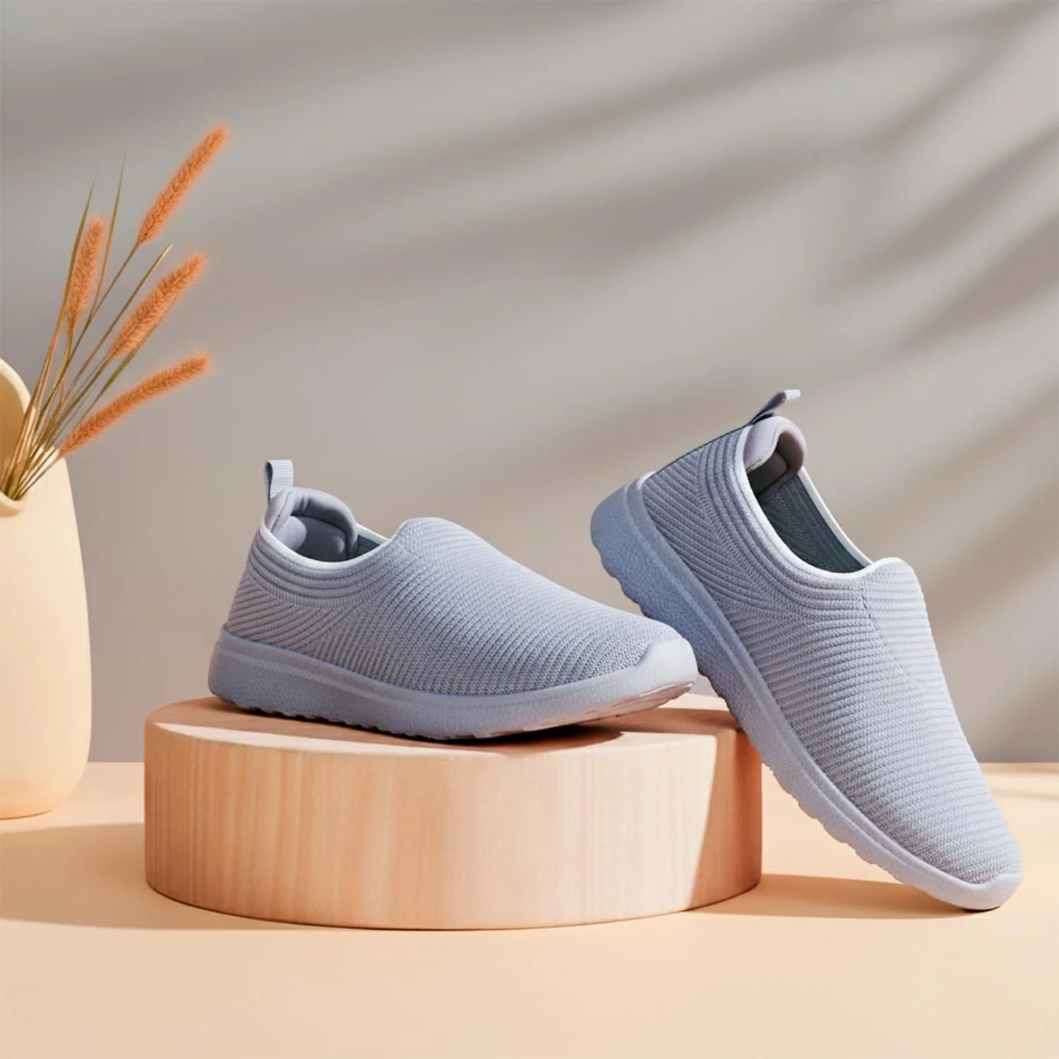 کفش زنانه مموری فوم فوق العاده نرم و سبک DOCTOR EXTRA SOFT | مناسب پیاده روی، باشگاه، تمرین، دویدن، استفاده روزمره، ورزش، دو و میدانی | شیک، انعطاف پذیر، راحت | مدل های Slip-On، Loafers، Lace-up، کتانی برای بانوان و دختران D-1004