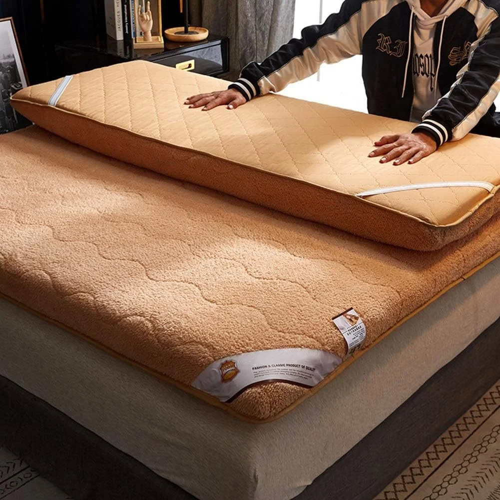 تشک فوتون مخملی، پد خواب راحت و تنفسی، تشک ضخیم و نرم تاشو برای کف زمین، یک نفره و دو نفره، مناسب خوابگاه، اتاق نشیمن و کمپینگ (رنگ: بژ، سایز: یک نفره) تشک فوتون مخملی، پد خواب راحت و تنفسی، تشک ضخیم و نرم تاشو برای کف زمین، یک نفره و دو نفره، مناسب خوابگاه، اتاق نشیمن و کمپینگ (رنگ: بژ، سایز: یک نفره)