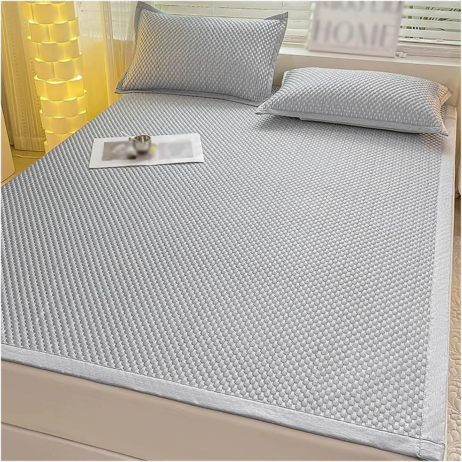 محافظ تشک خنک کننده ابریشمی یخی با بندهای الاستیک، زیرانداز تابستانی ظریف، نرم و تنفسی برای هوای گرم، مناسب برای استفاده در منزل و خوابگاه، طراحی قابل شستشو و ضد لغزش (خاکستری، 150 * 200 سانتی متر) محافظ تشک خنک کننده ابریشمی یخی با بندهای الاستیک، زیرانداز تابستانی ظریف، نرم و تنفسی برای هوای گرم، مناسب برای استفاده در منزل و خوابگاه، طراحی قابل شستشو و ضد لغزش (خاکستری، 150 * 200 سانتی متر)