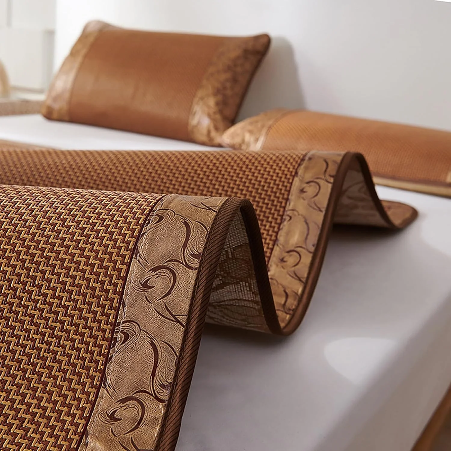 تشک خنک کننده بامبو، ملحفه تنفسی دو طرفه برای هوای گرم، پد تشک تاشو تابستانی با طراحی ابریشم یخی و راتان طبیعی تشک خنک کننده بامبو، ملحفه تنفسی دو طرفه برای هوای گرم، پد تشک تاشو تابستانی با طراحی ابریشم یخی و راتان طبیعی