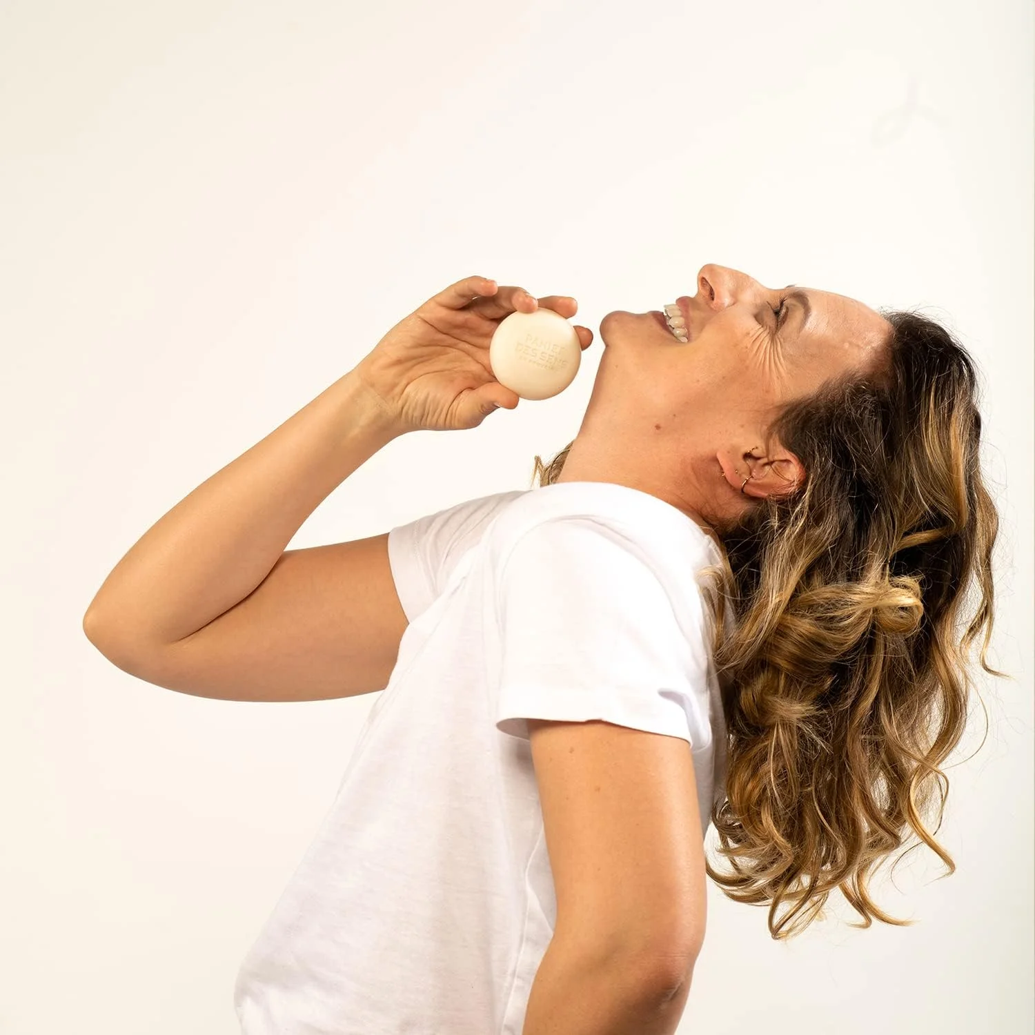 پانیه دس سنس - شامپو بار برای موهای معمولی - شامپو بار بادام با روغن بادام شیرین ارگانیک - شامپو جامد ملایم و فوق العاده کف کننده - شامپو بار طبیعی، سازگار با محیط زیست، بدون سیلیکون - 75 گرم پانیه دس سنس - شامپو بار برای موهای معمولی - شامپو بار بادام با روغن بادام شیرین ارگانیک - شامپو جامد ملایم و فوق العاده کف کننده - شامپو بار طبیعی، سازگار با محیط زیست، بدون سیلیکون - 75 گرم